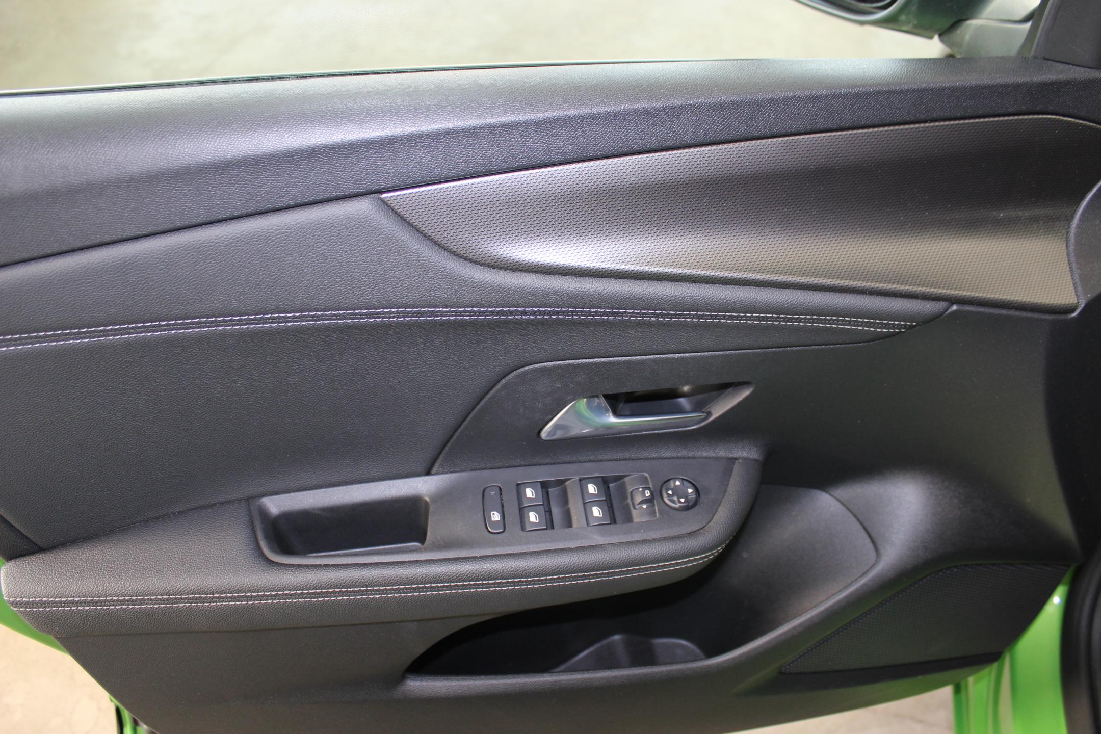 Opel Mokka hatchback