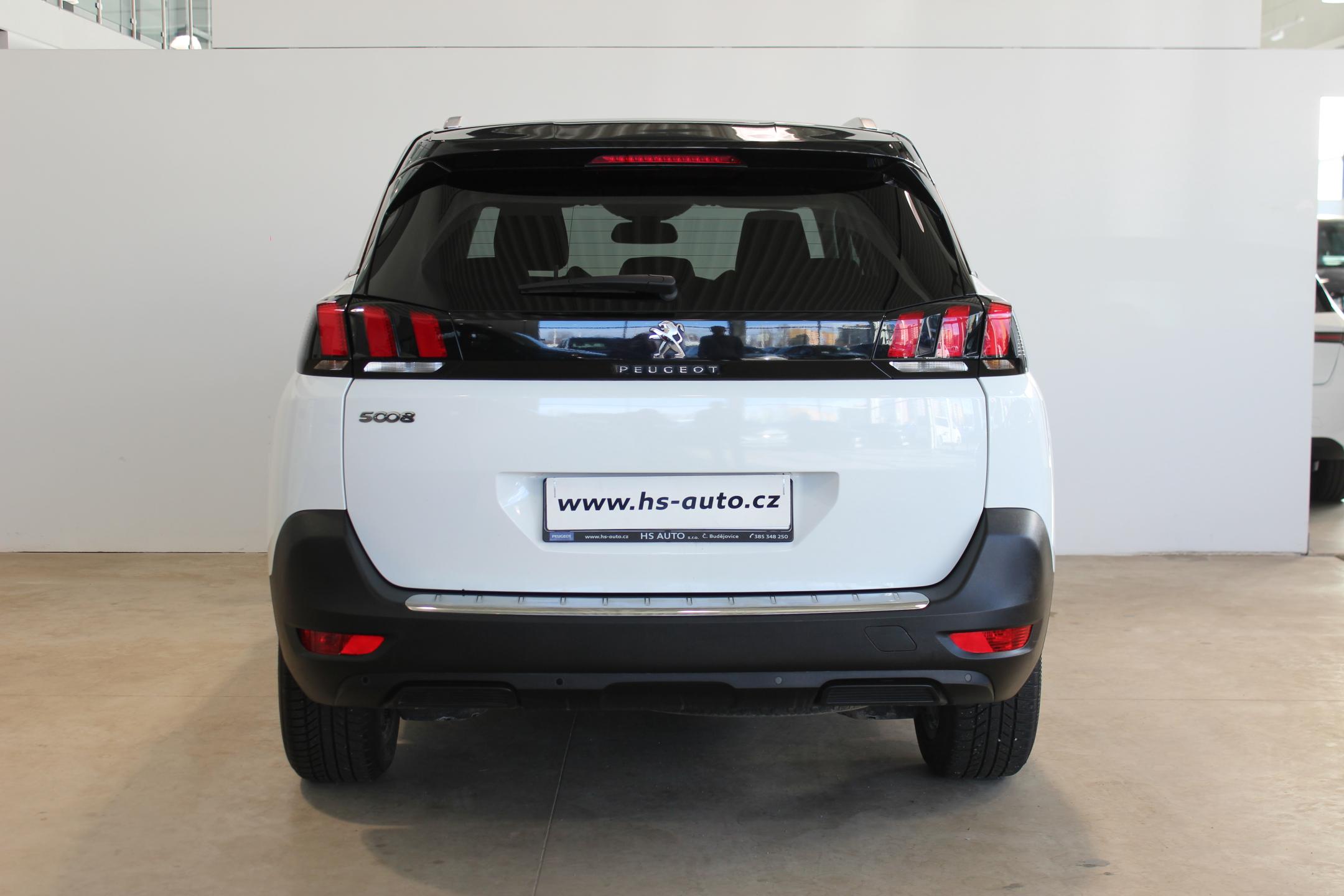Peugeot 5008 SUV