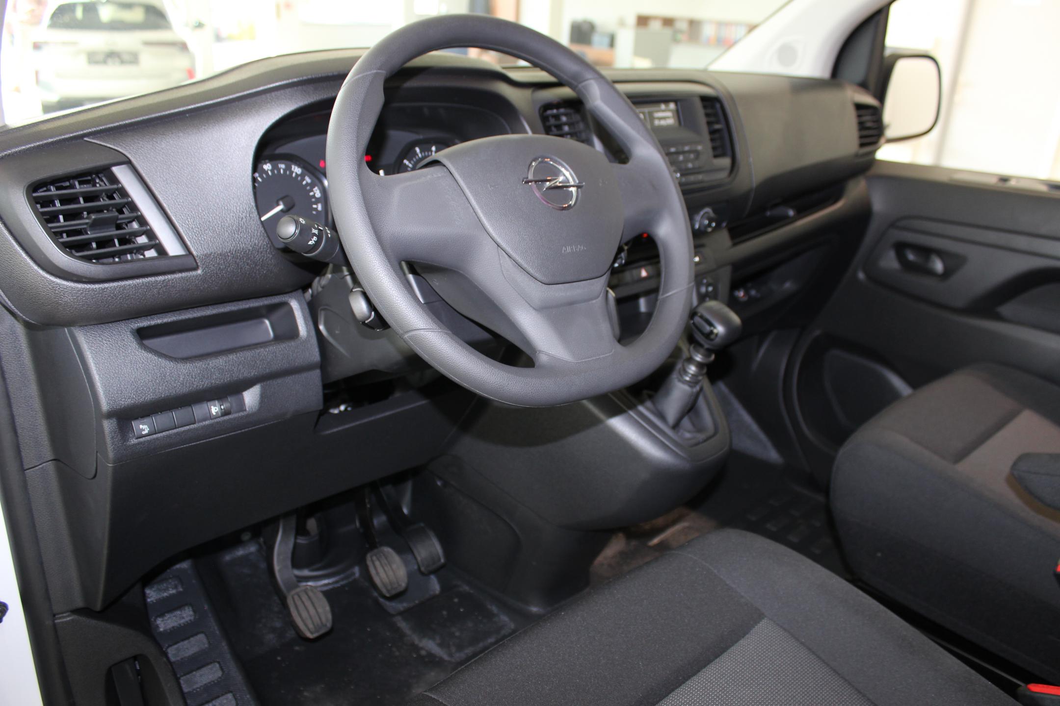 Opel Vivaro skříň