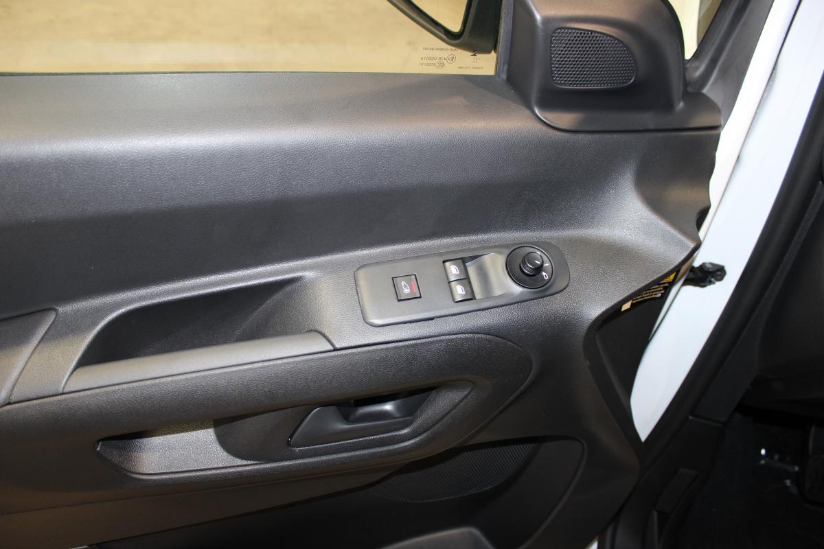 Peugeot Partner skříň