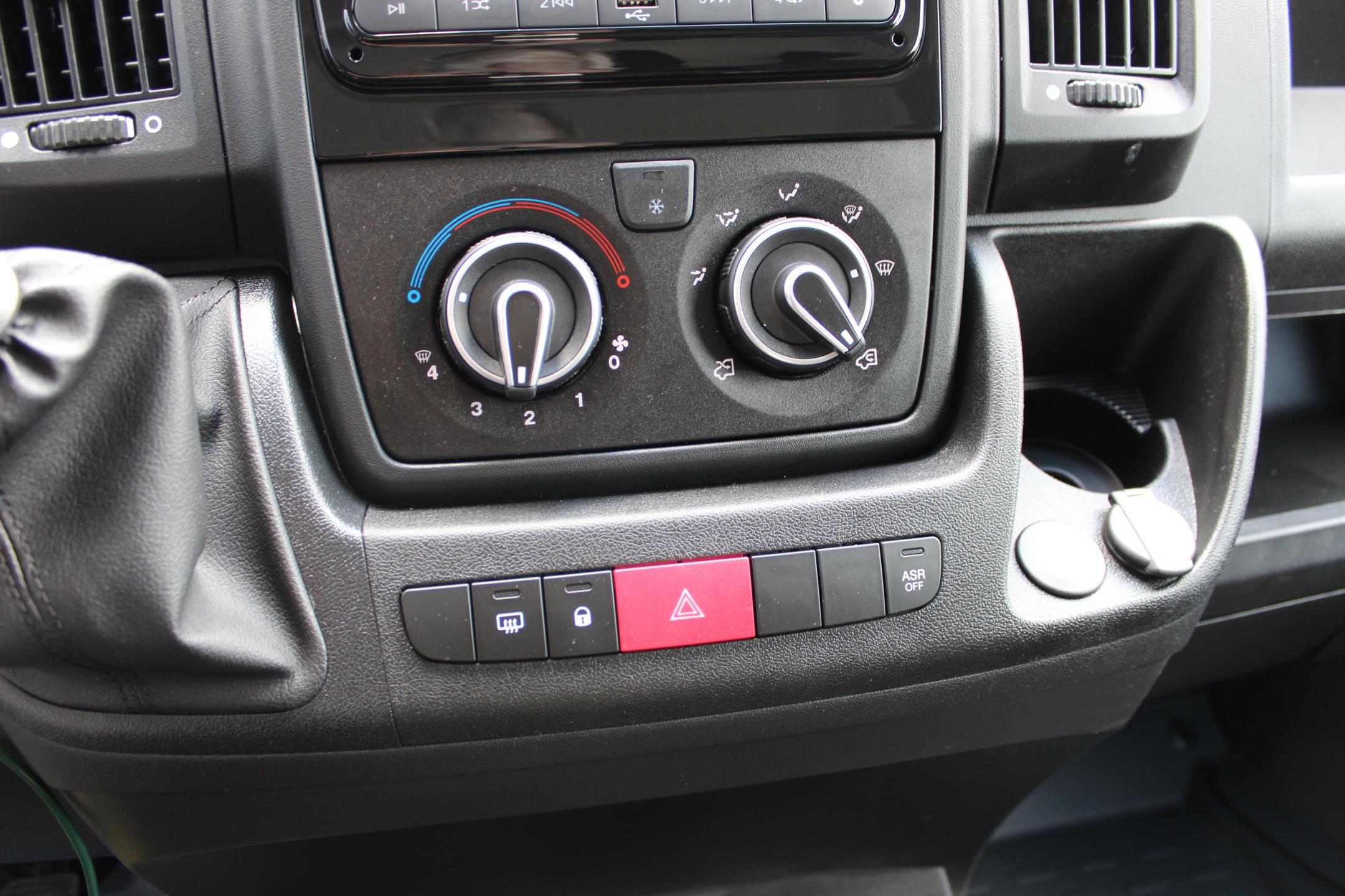 Opel Movano skříň