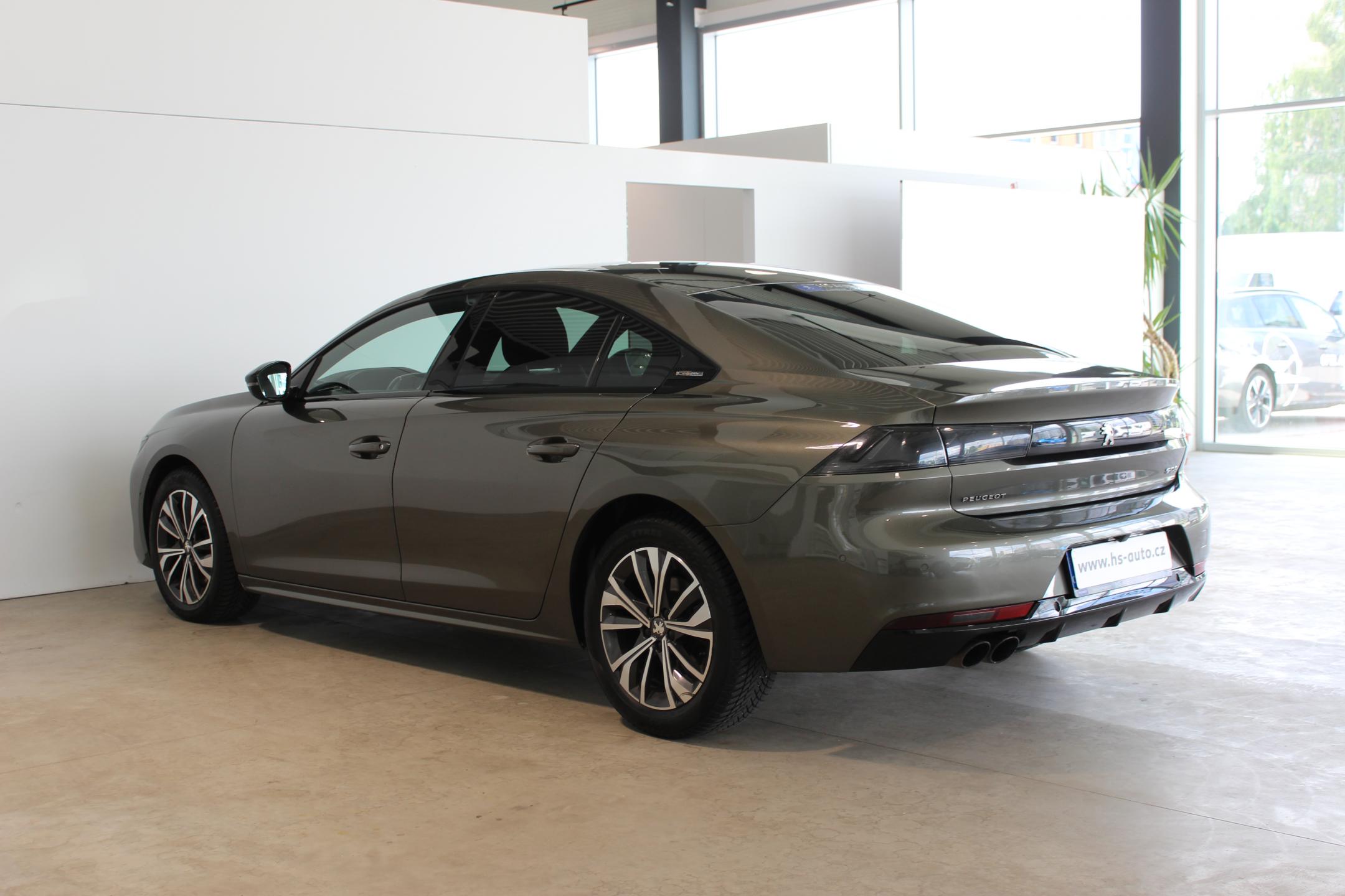 Peugeot 508 hatchback
