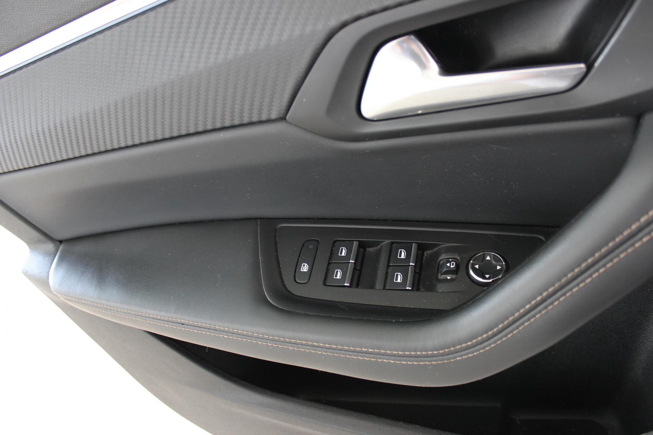Peugeot 508 hatchback