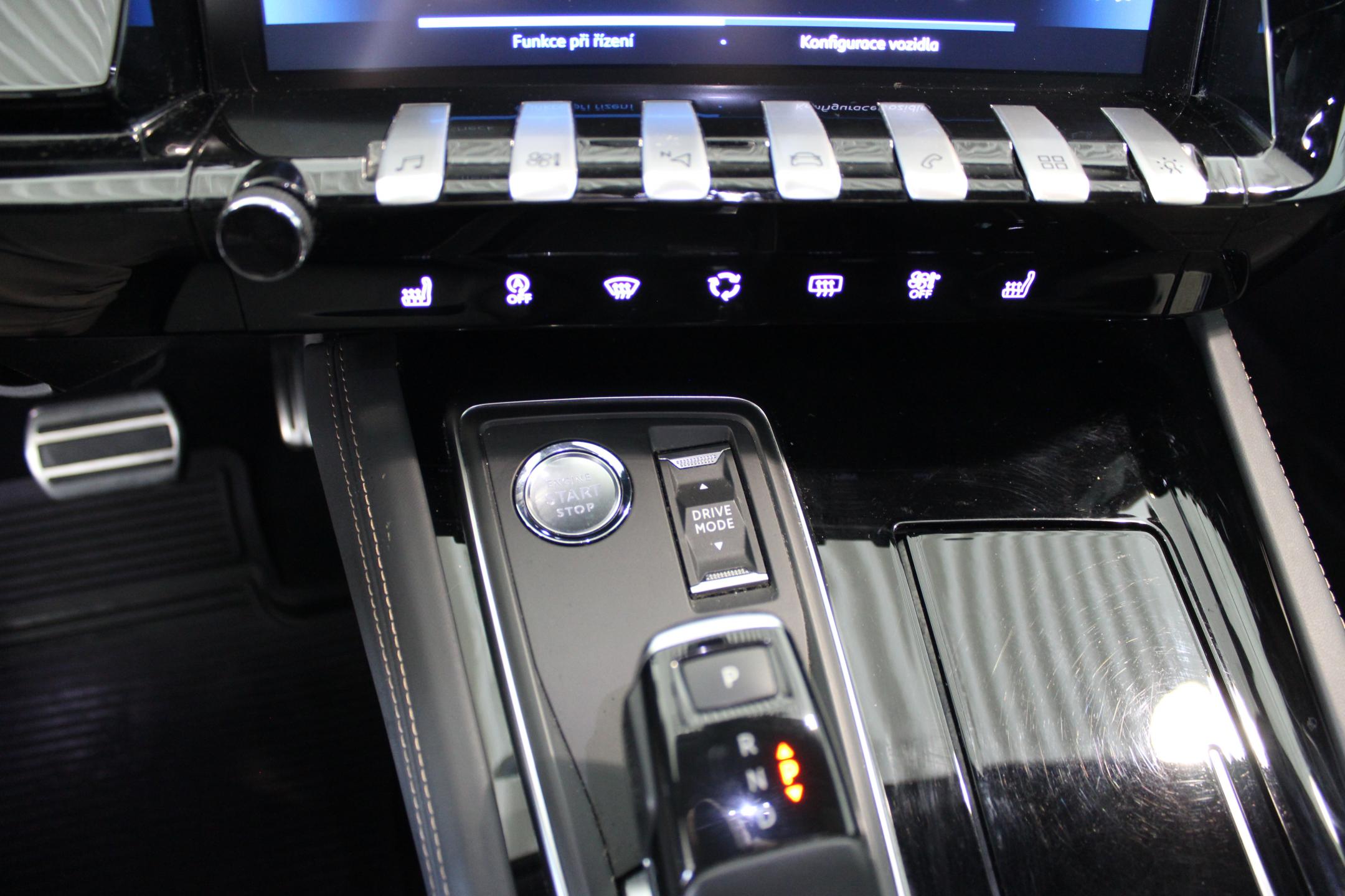 Peugeot 508 hatchback