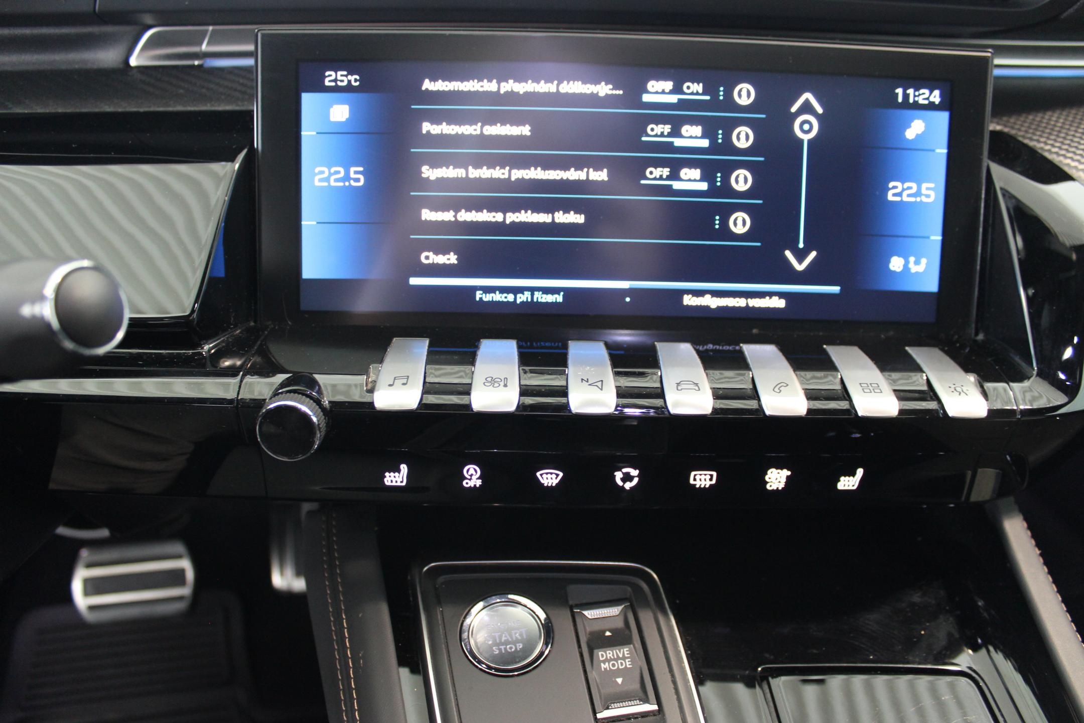 Peugeot 508 hatchback