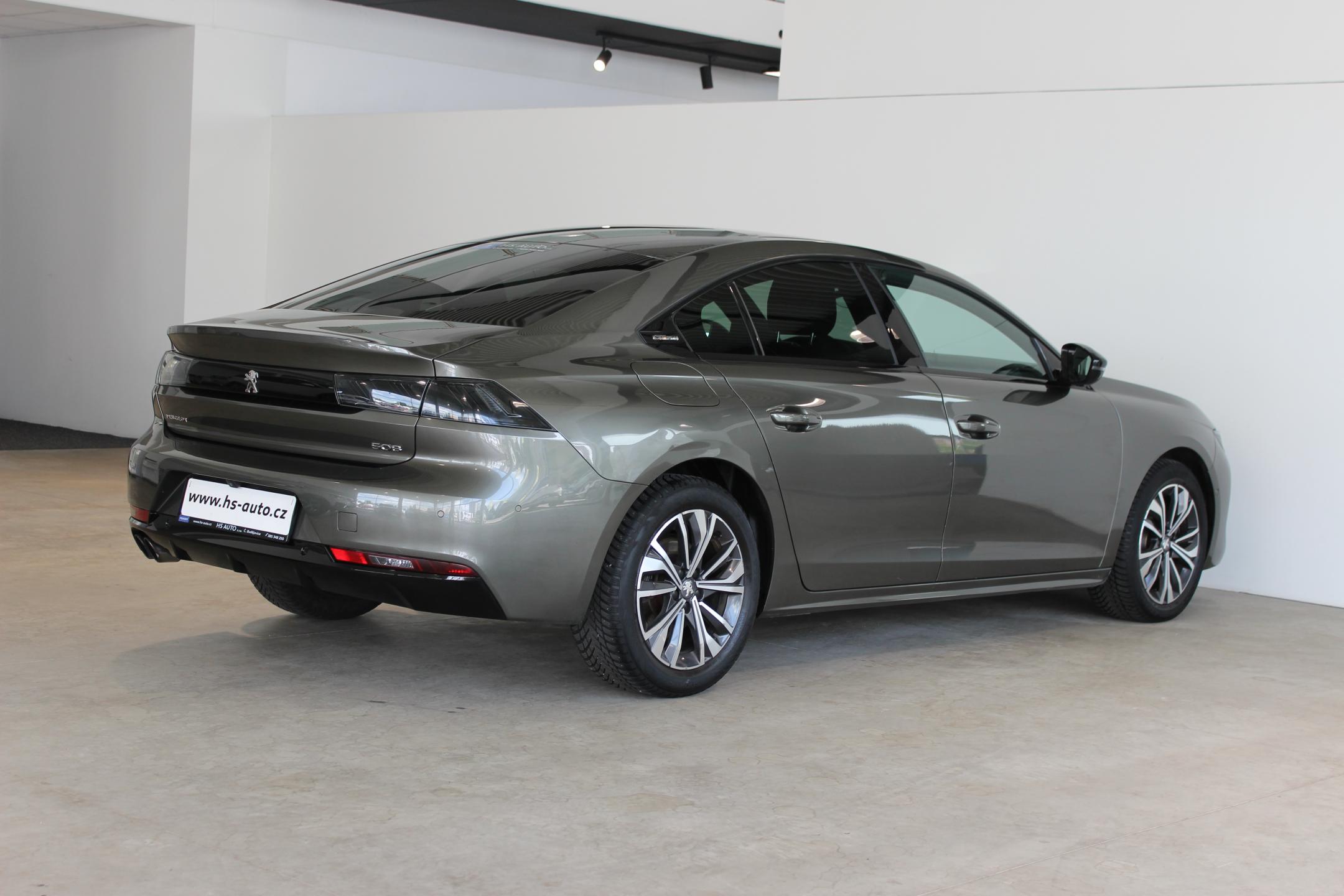 Peugeot 508 hatchback