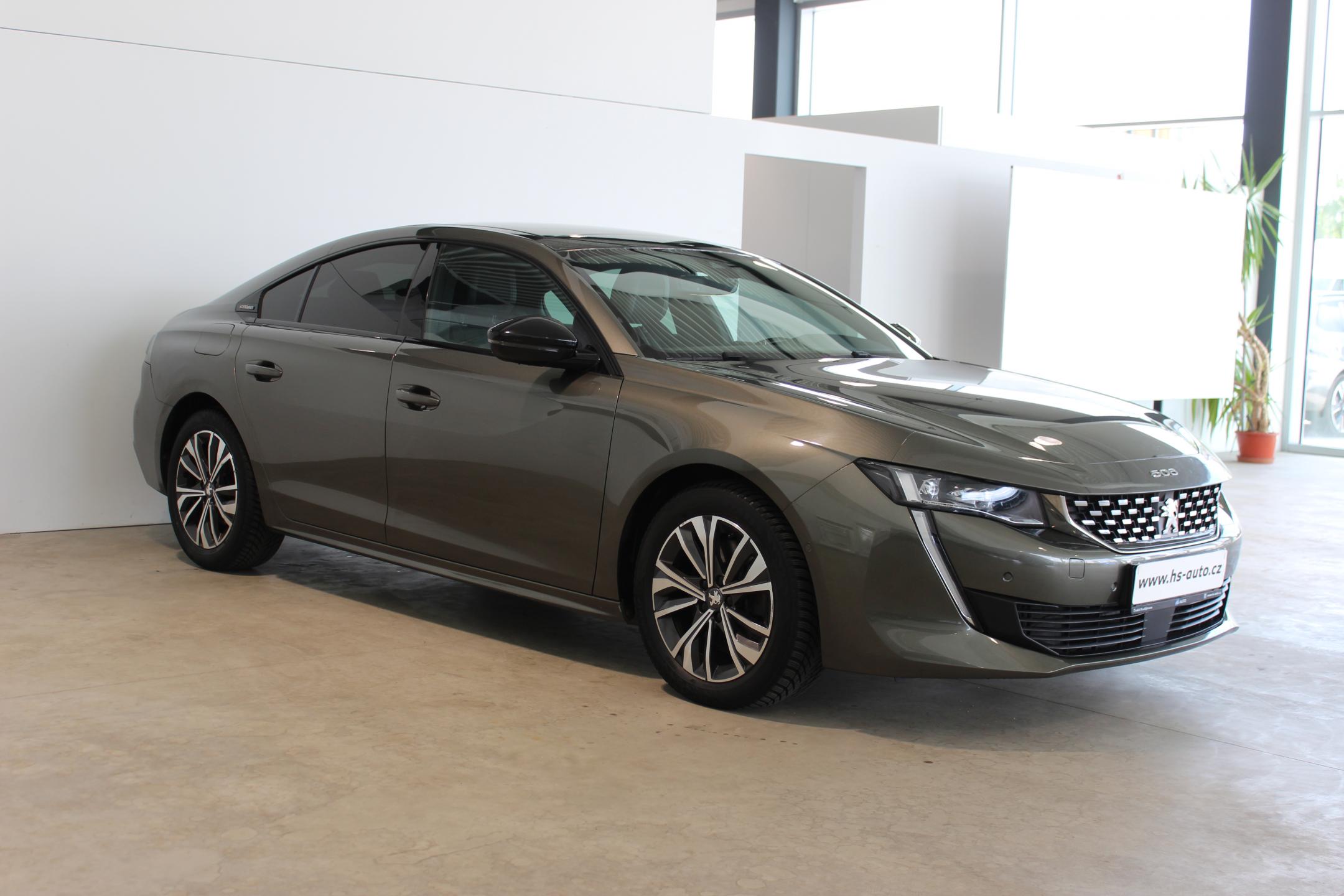 Peugeot 508 hatchback