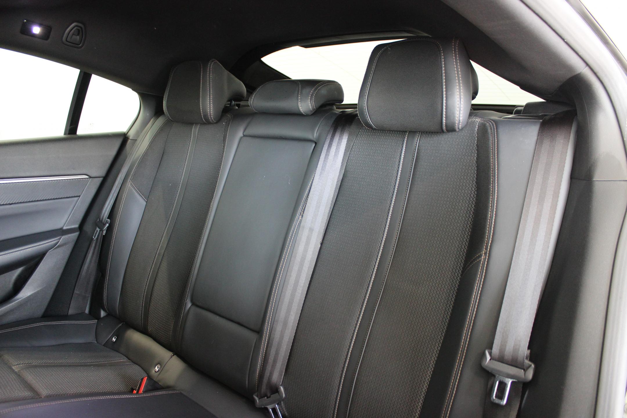 Peugeot 508 hatchback