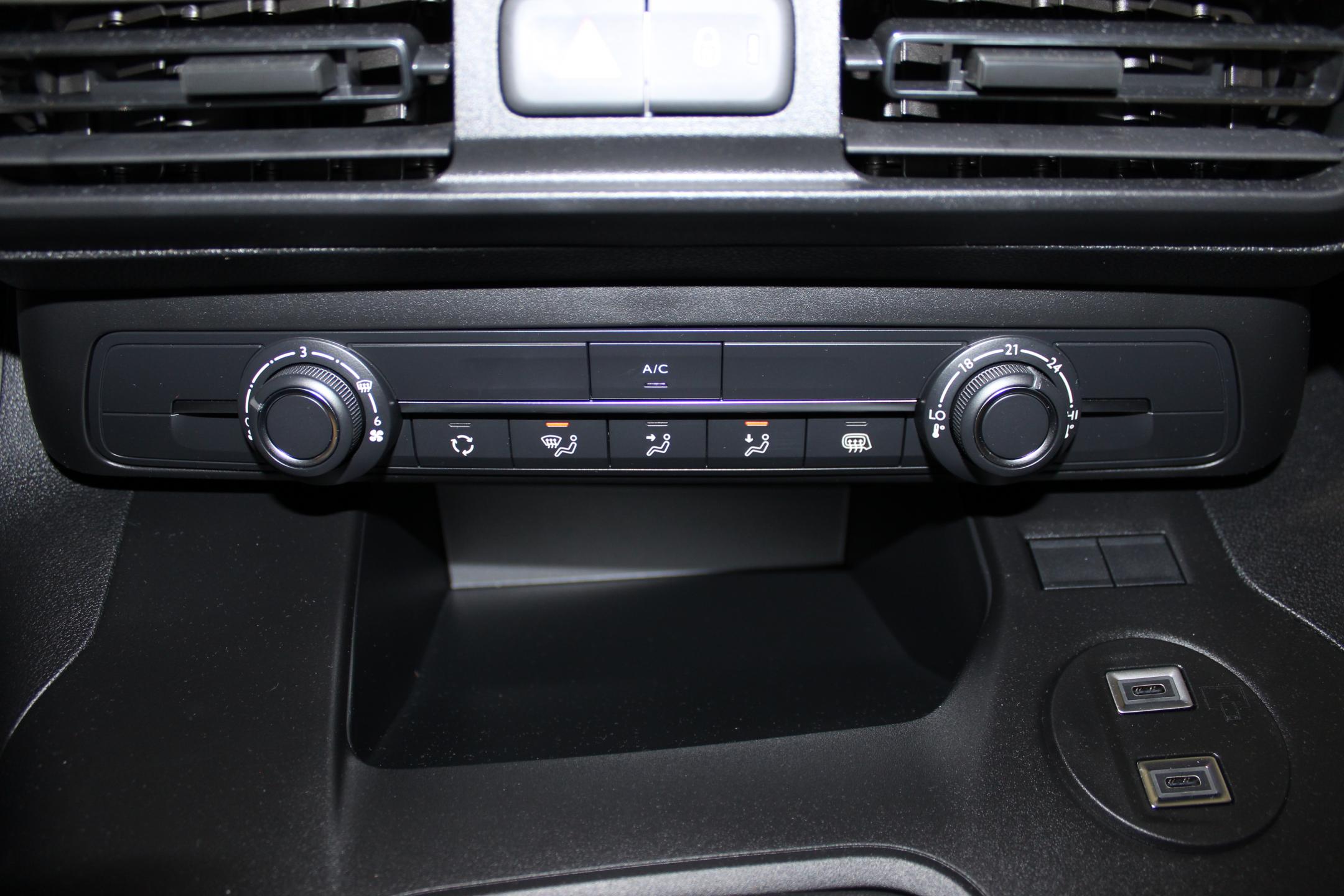 Peugeot Partner skříň