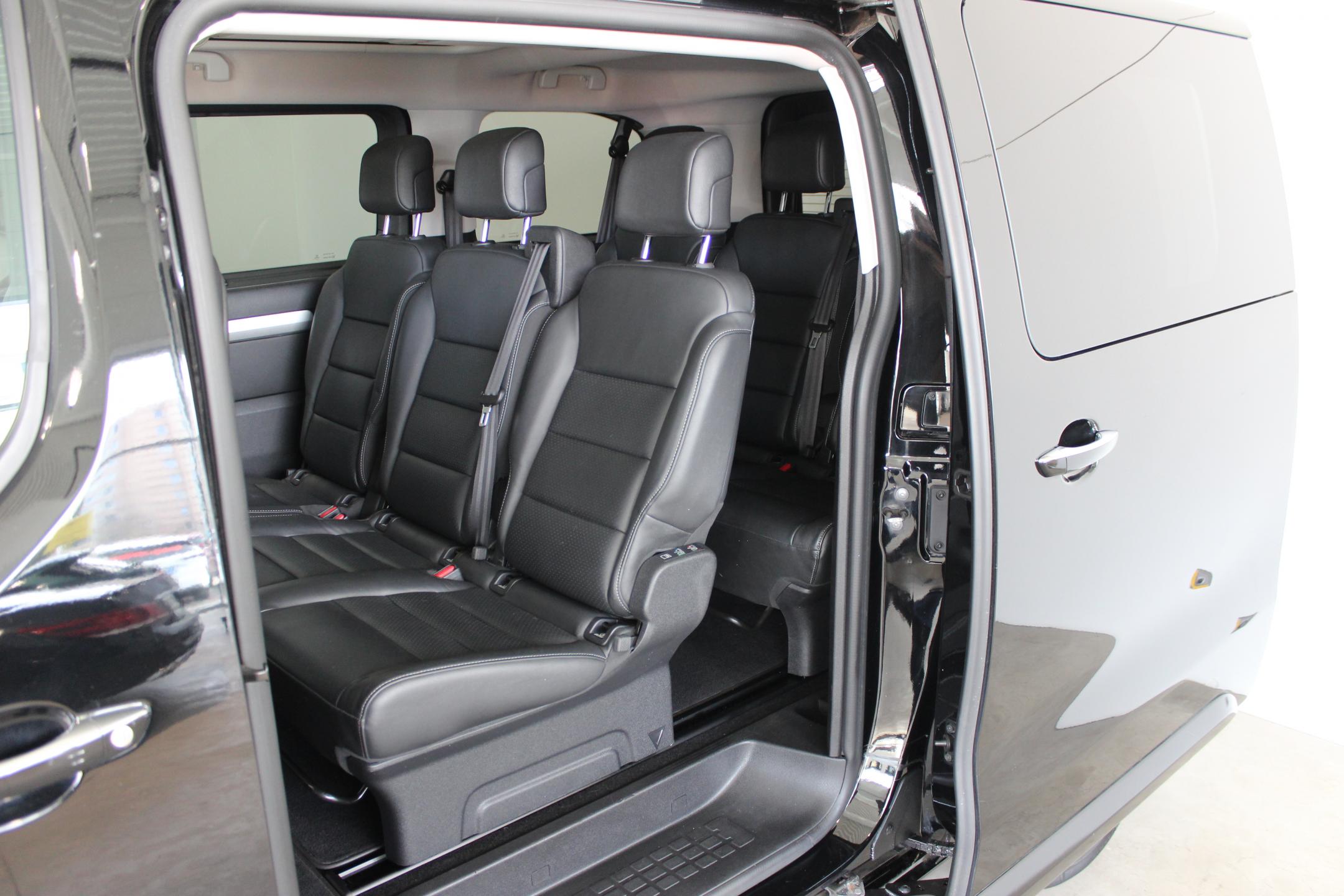 Peugeot Traveller MPV