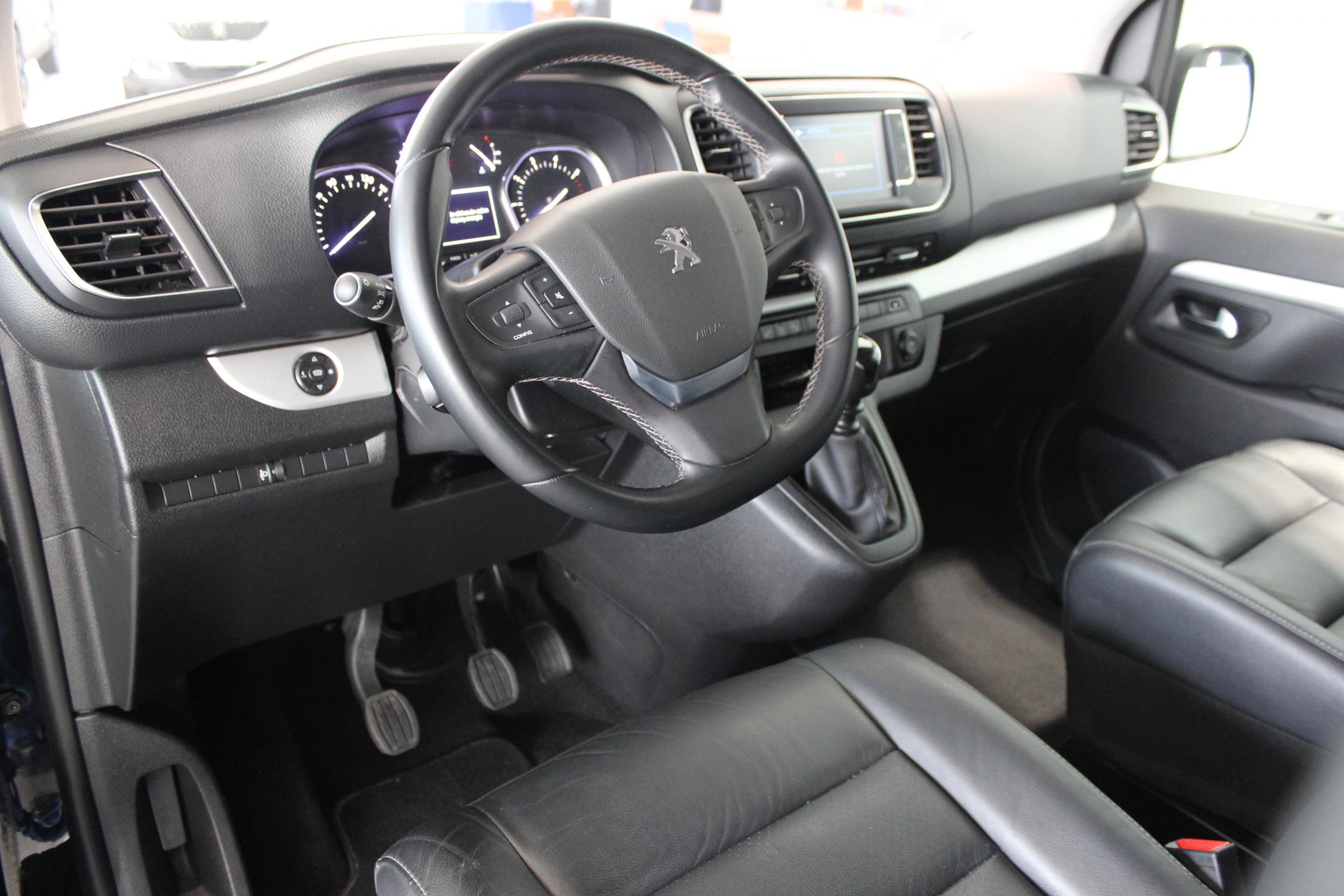 Peugeot Traveller MPV