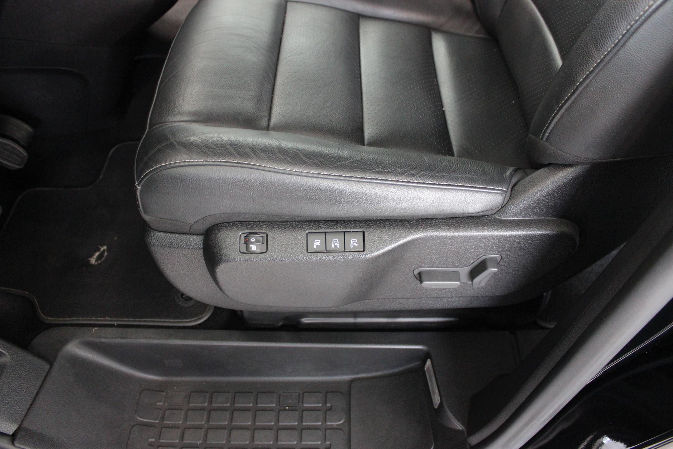 Peugeot Traveller MPV