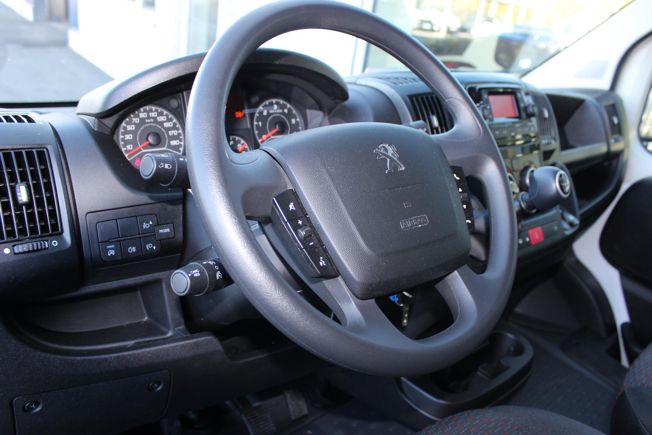 Peugeot Boxer skříň