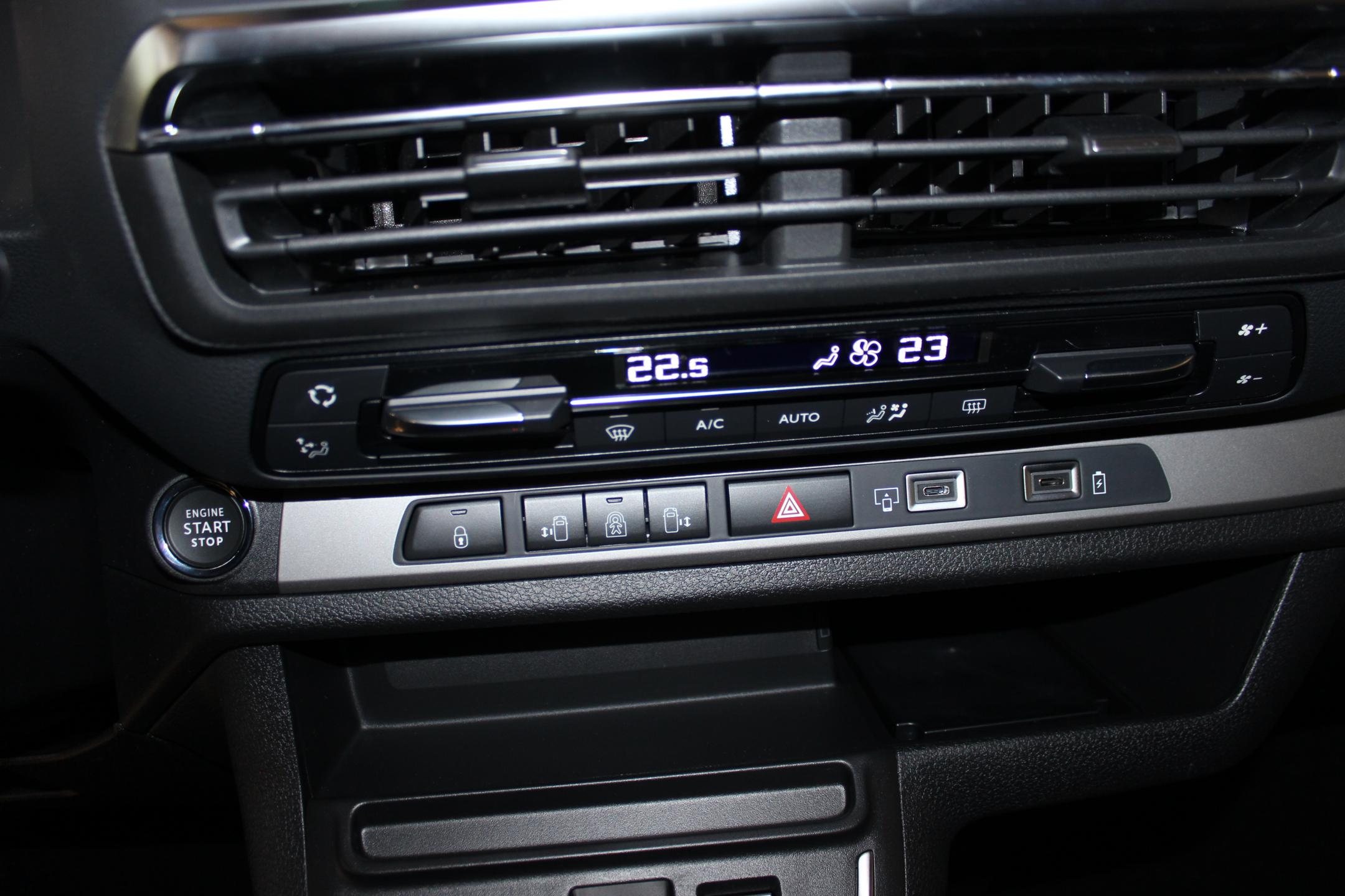 Peugeot Traveller VAN