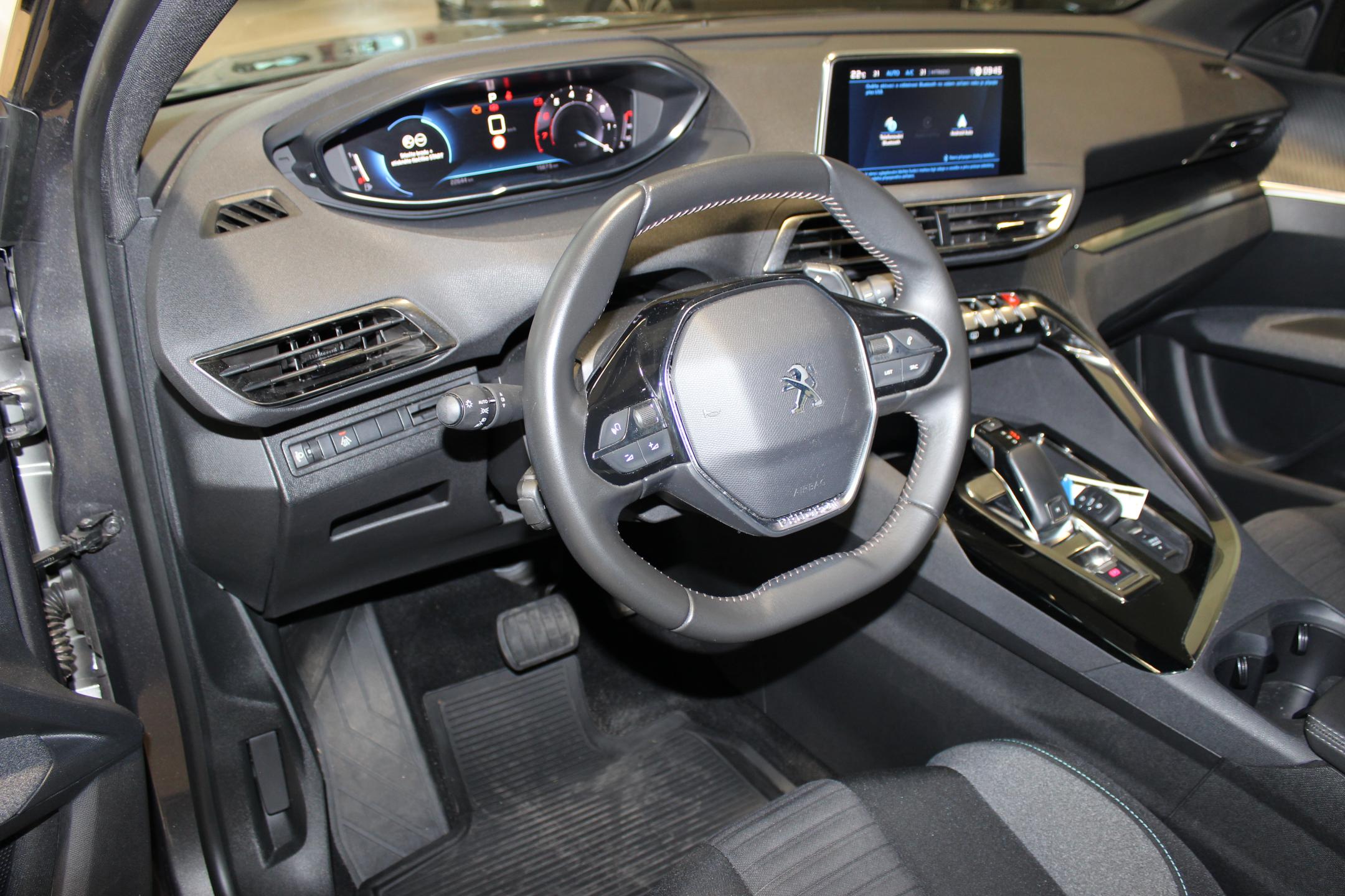 Peugeot 3008 SUV