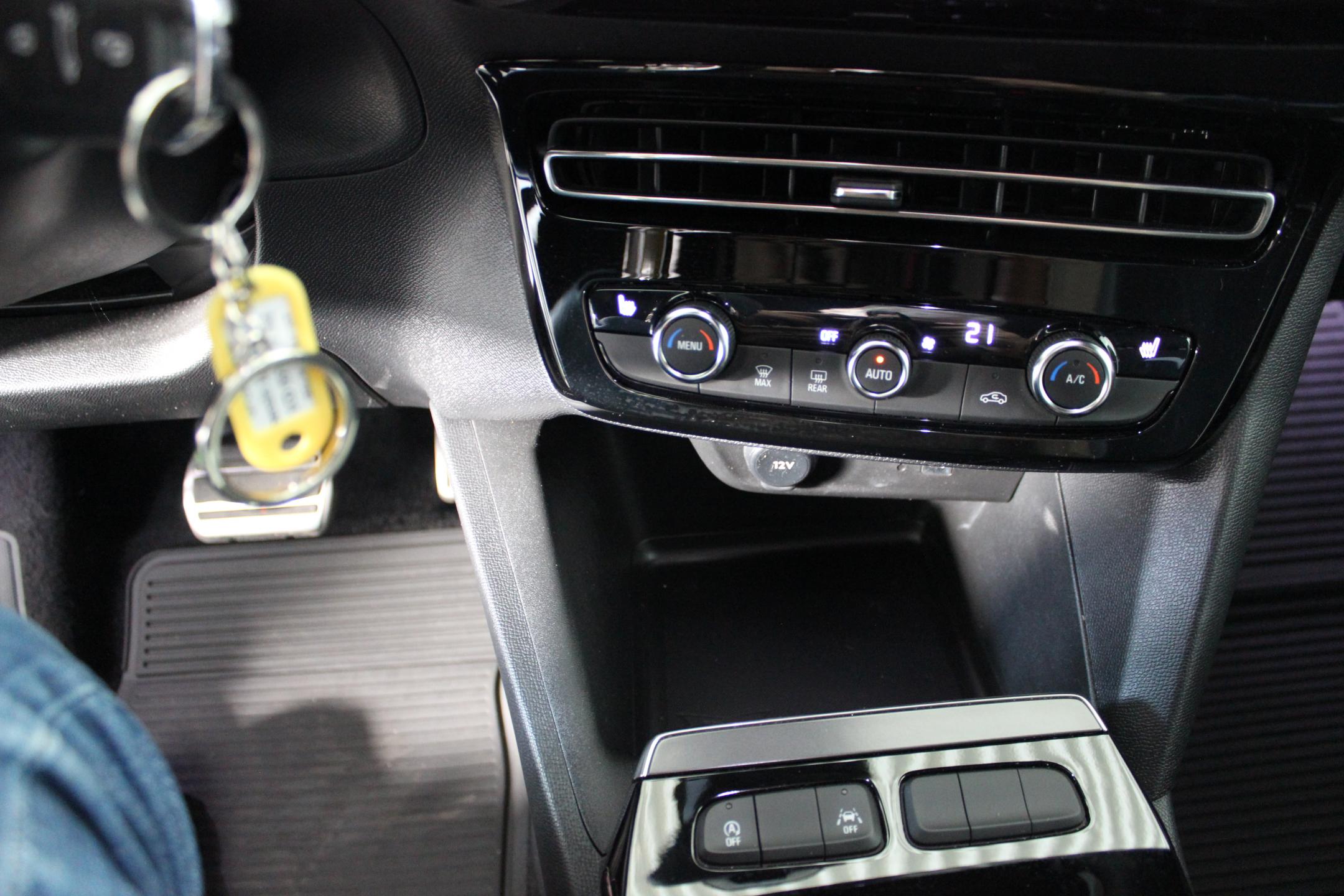 Opel Mokka hatchback