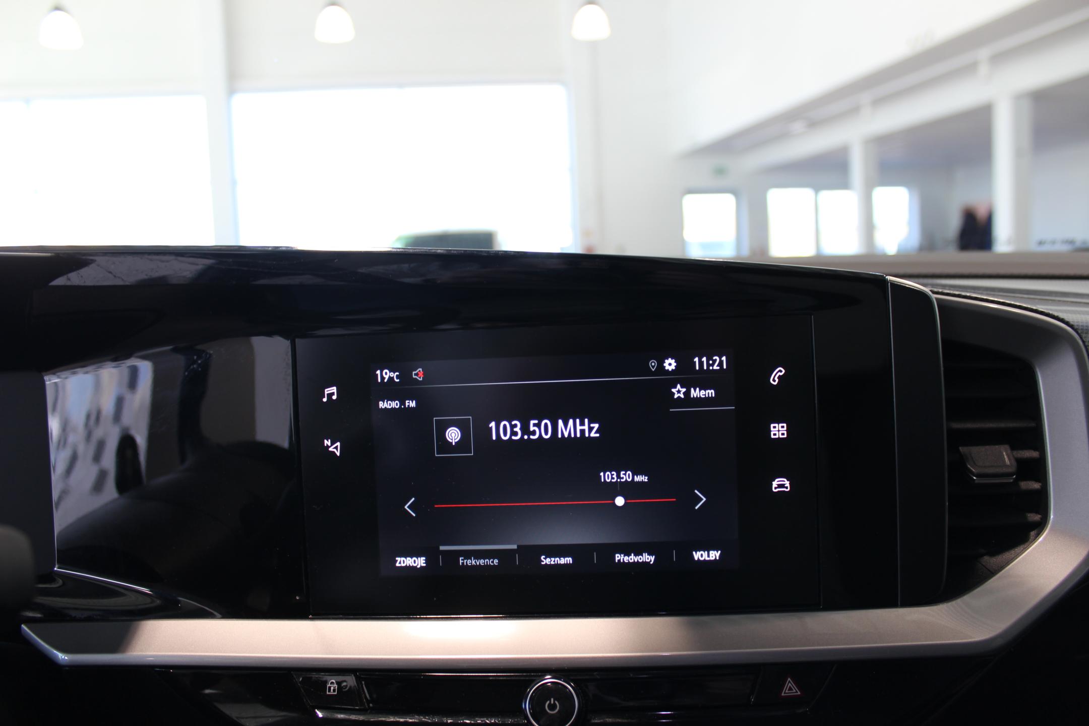 Opel Mokka hatchback