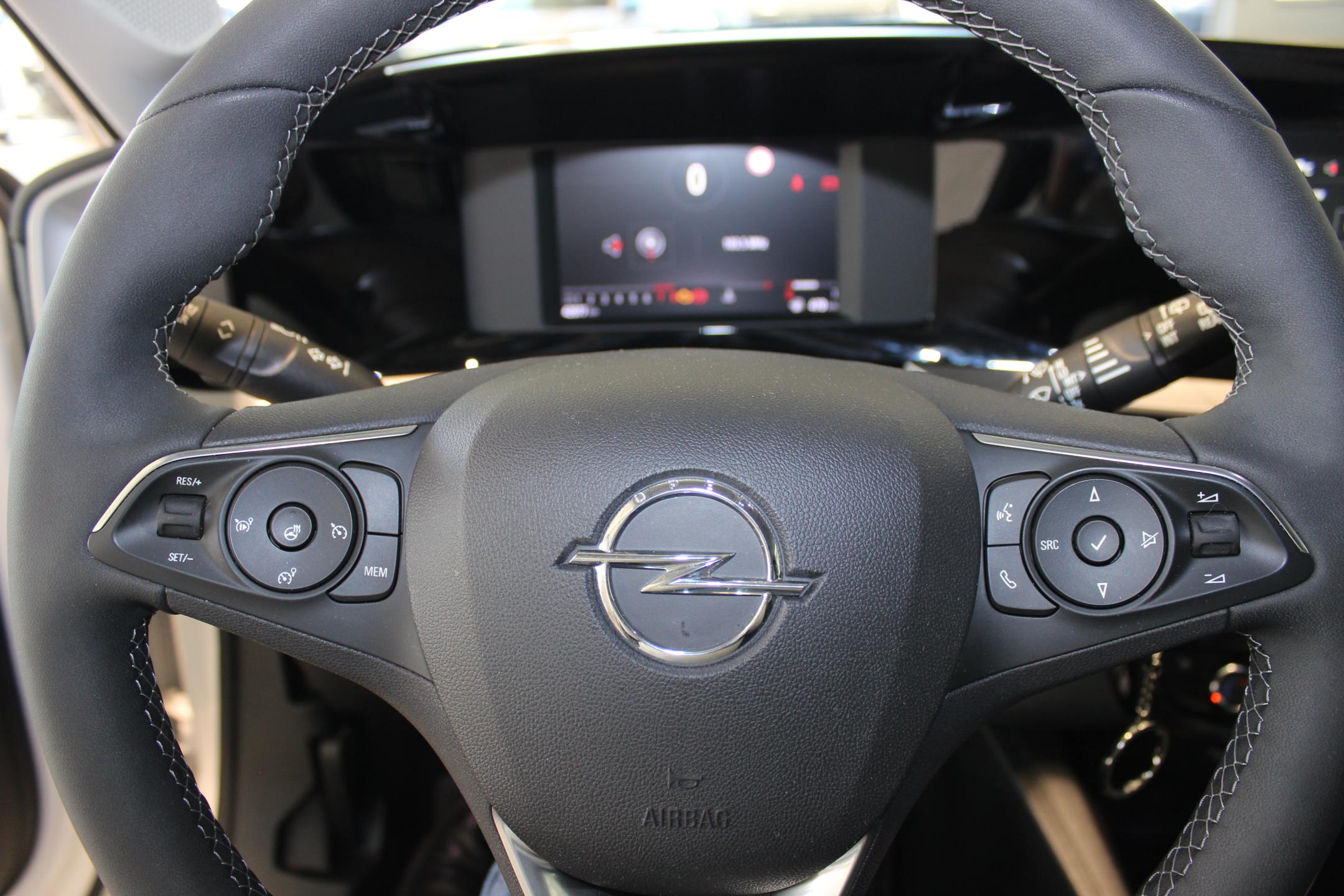 Opel Mokka hatchback