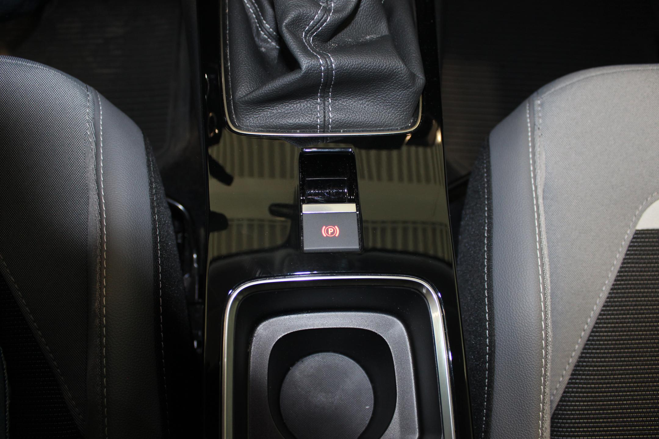 Opel Mokka hatchback