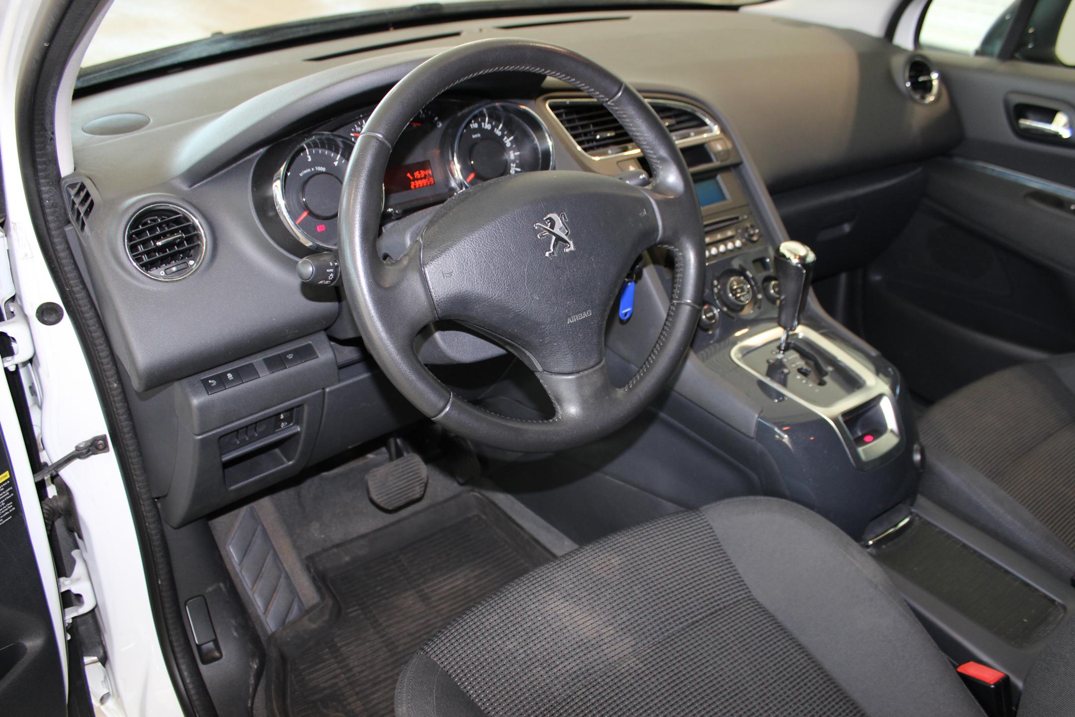 Peugeot 5008 SUV