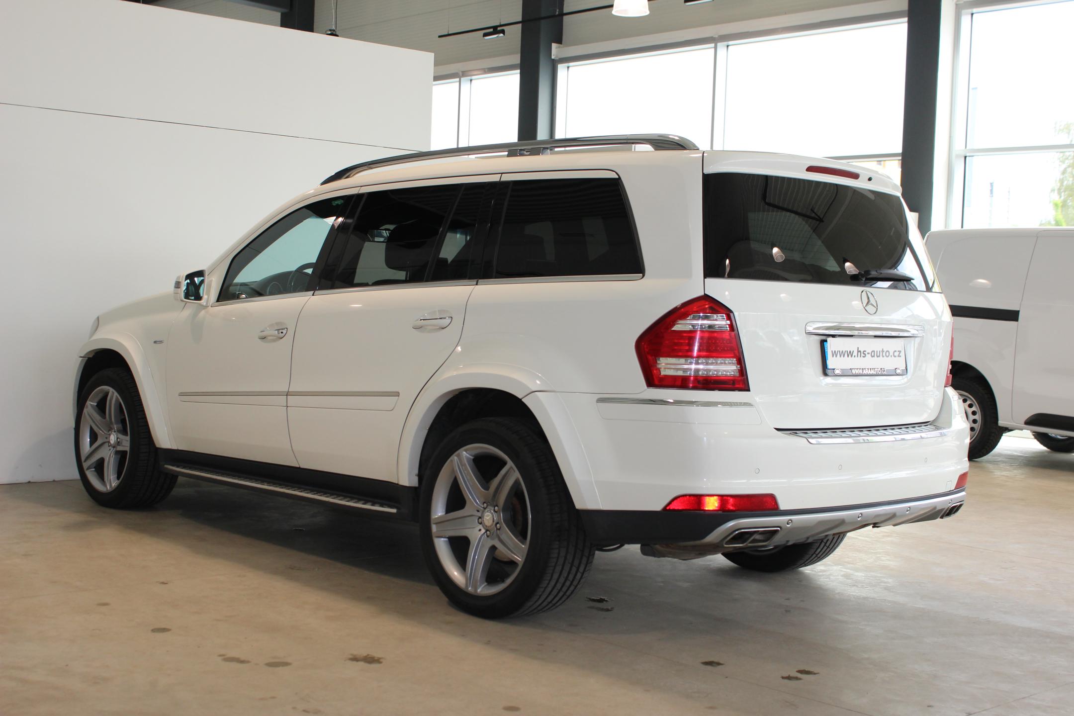 Mercedes-Benz GL SUV