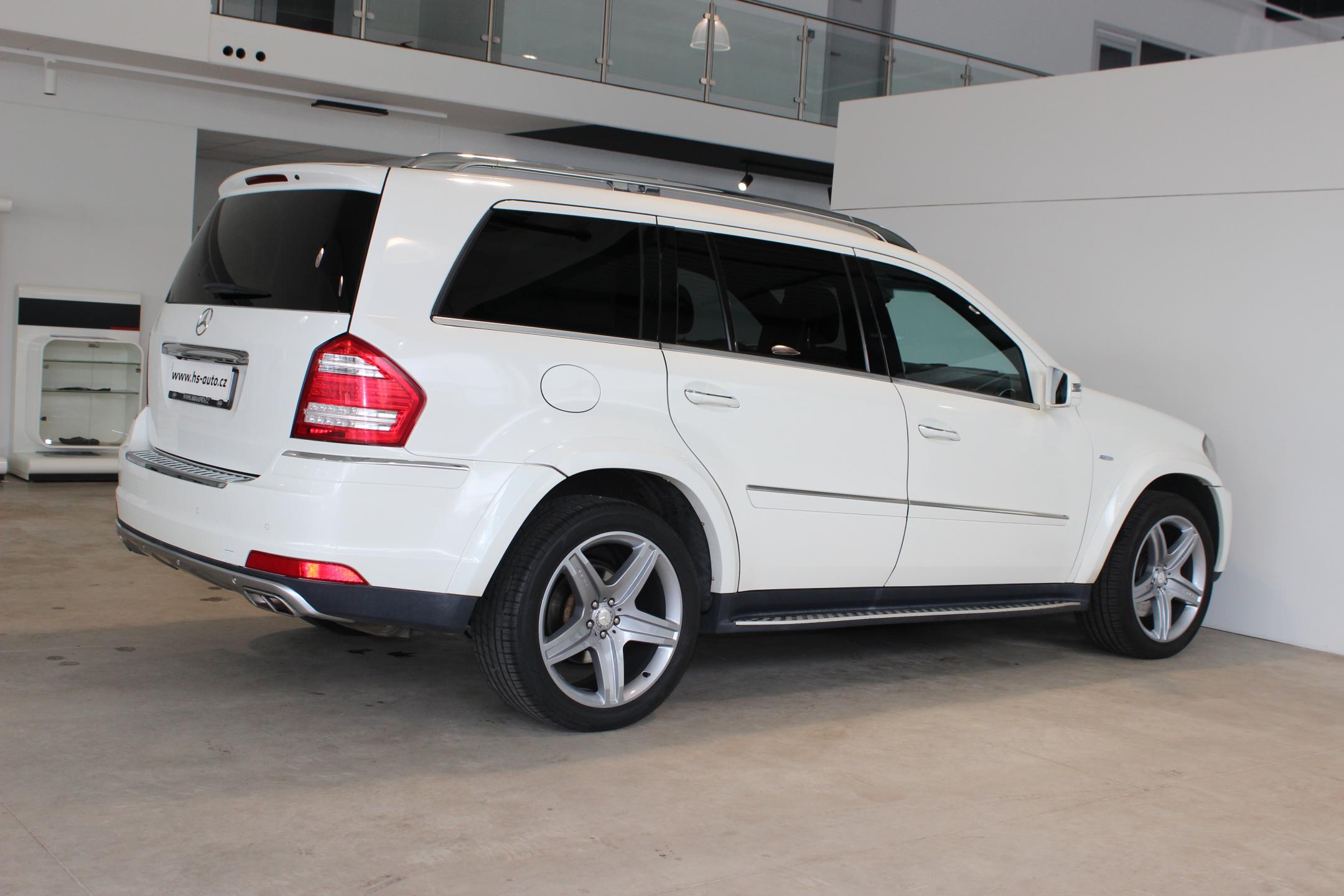 Mercedes-Benz GL SUV