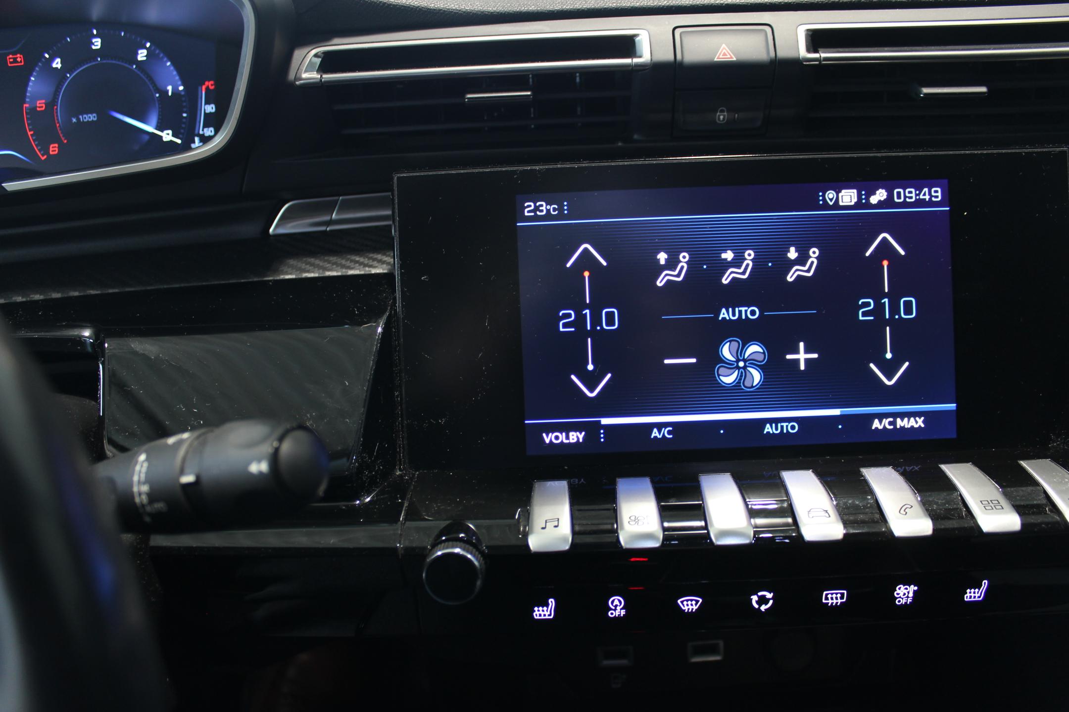 Peugeot 508 limuzína