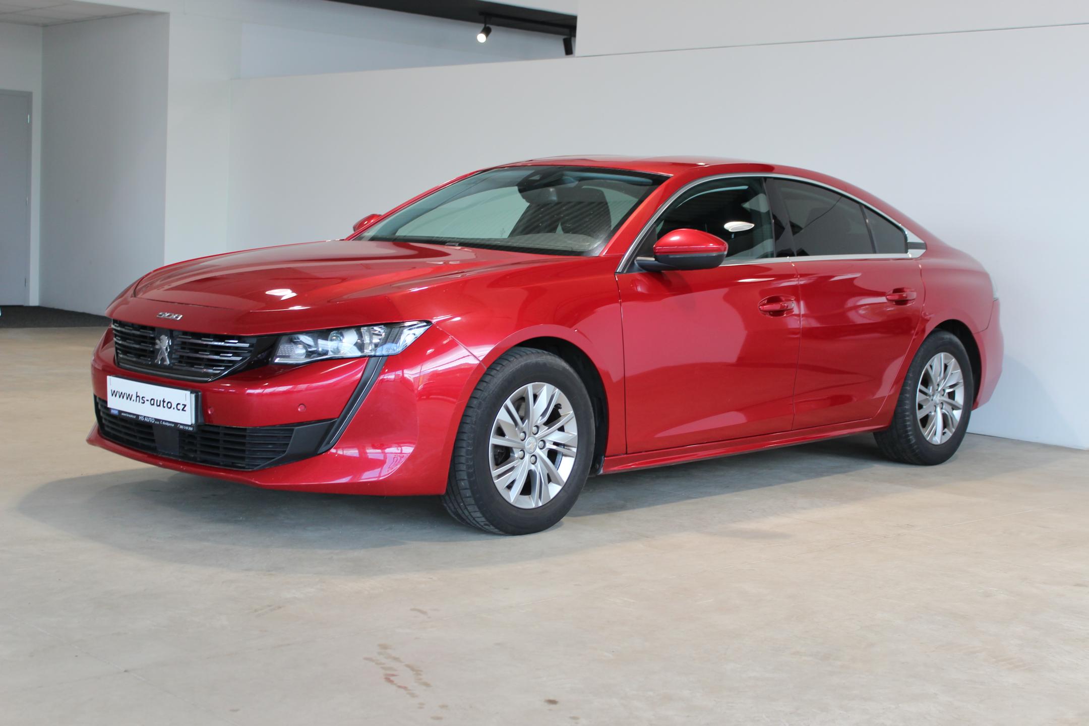 Peugeot 508 limuzína