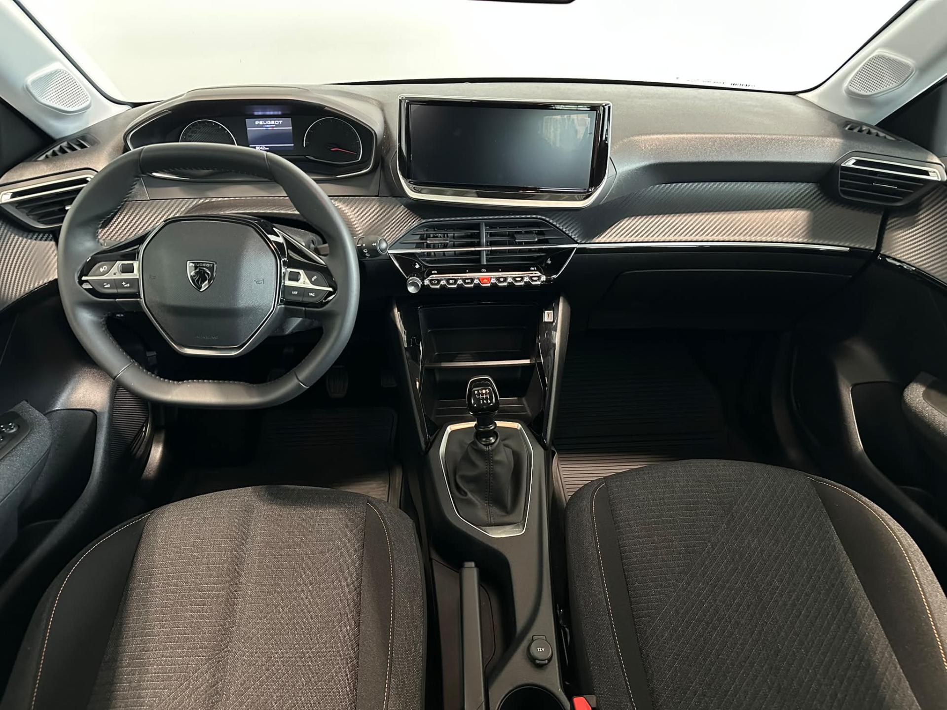 Peugeot 208 hatchback
