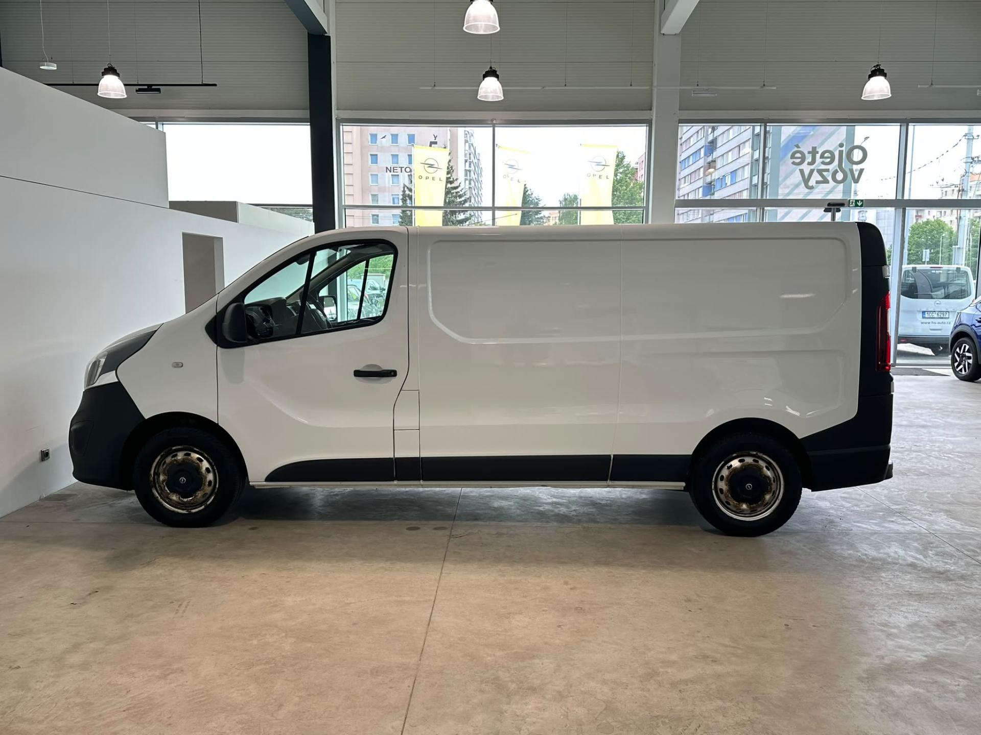 Opel Vivaro skříň