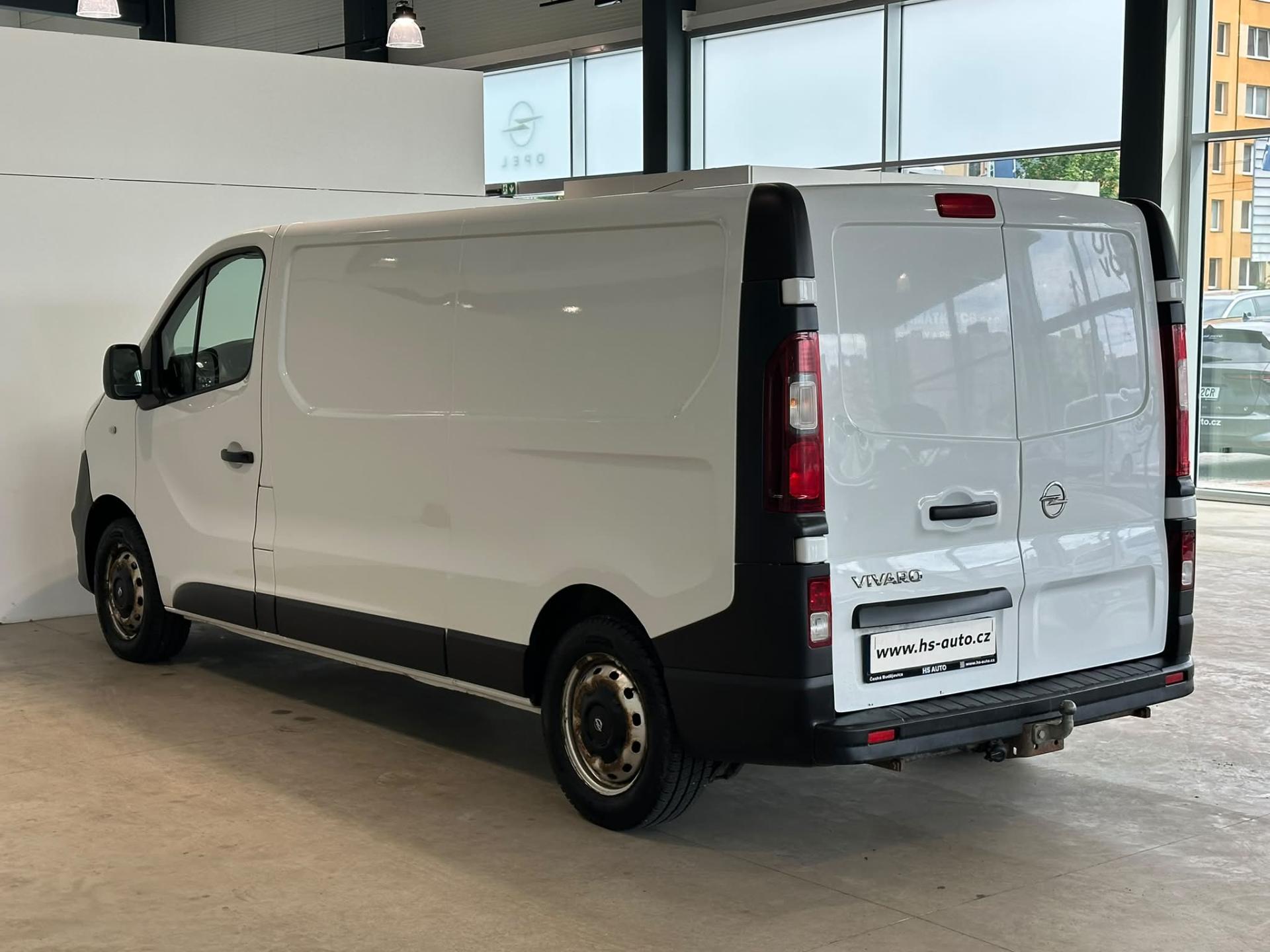Opel Vivaro skříň