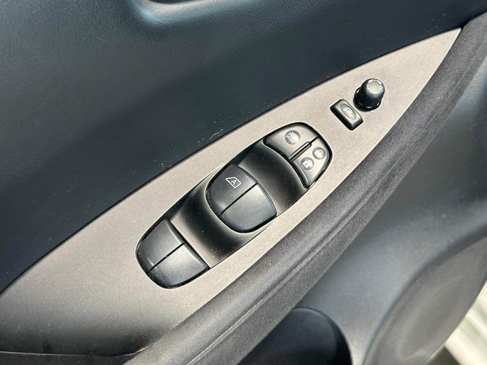 Nissan Leaf hatchback