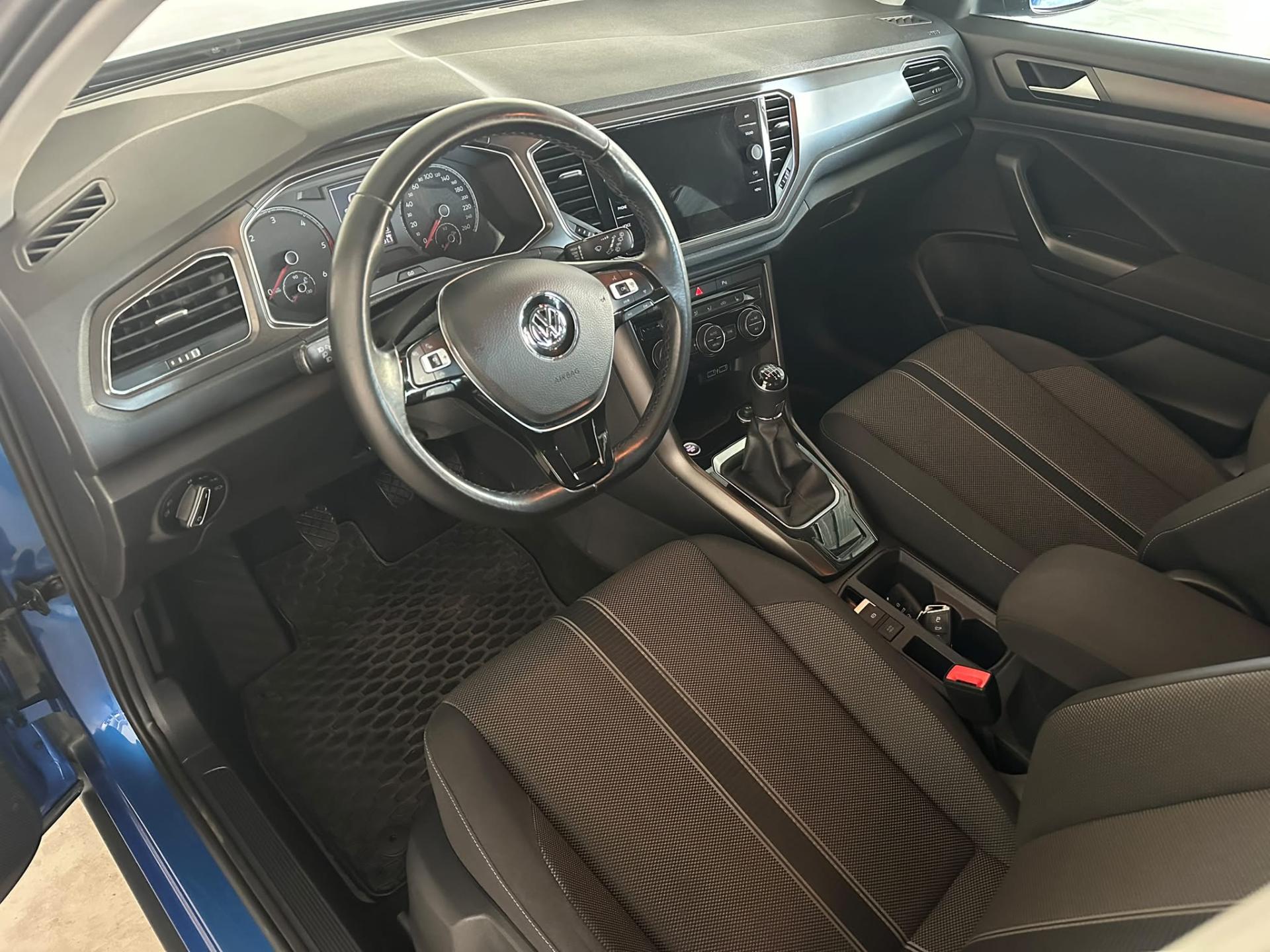 Volkswagen T-Roc SUV