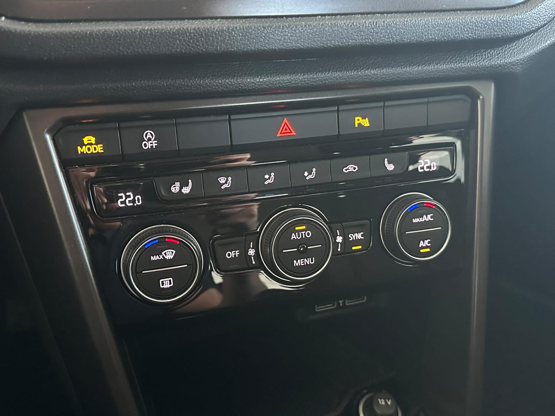 Volkswagen T-Roc SUV