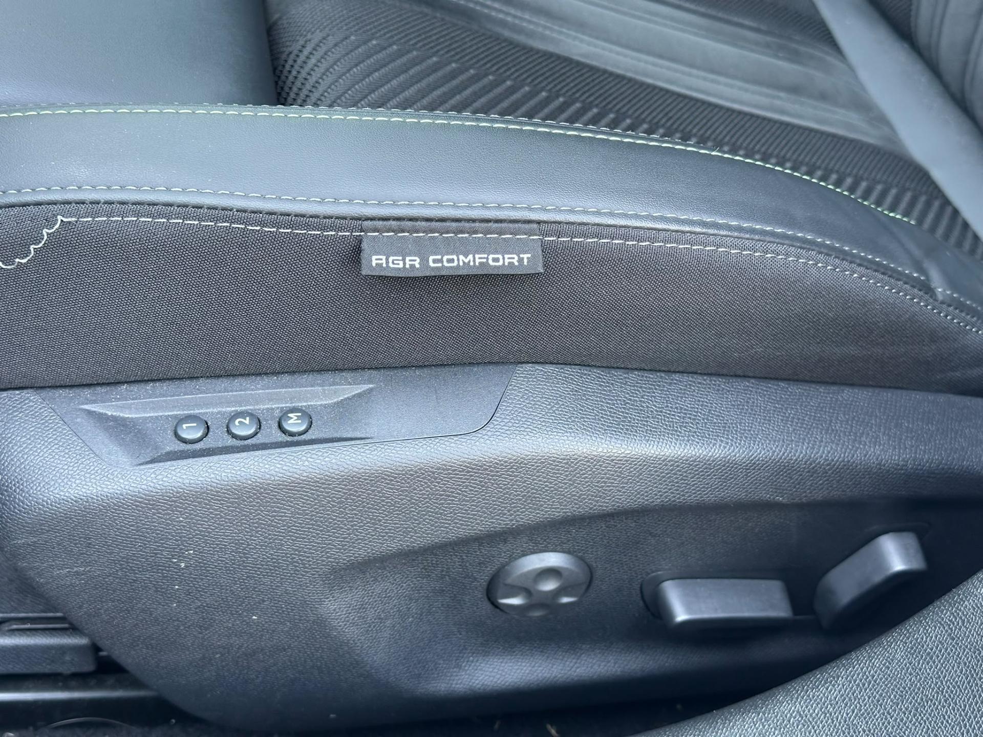 Peugeot 408 liftback