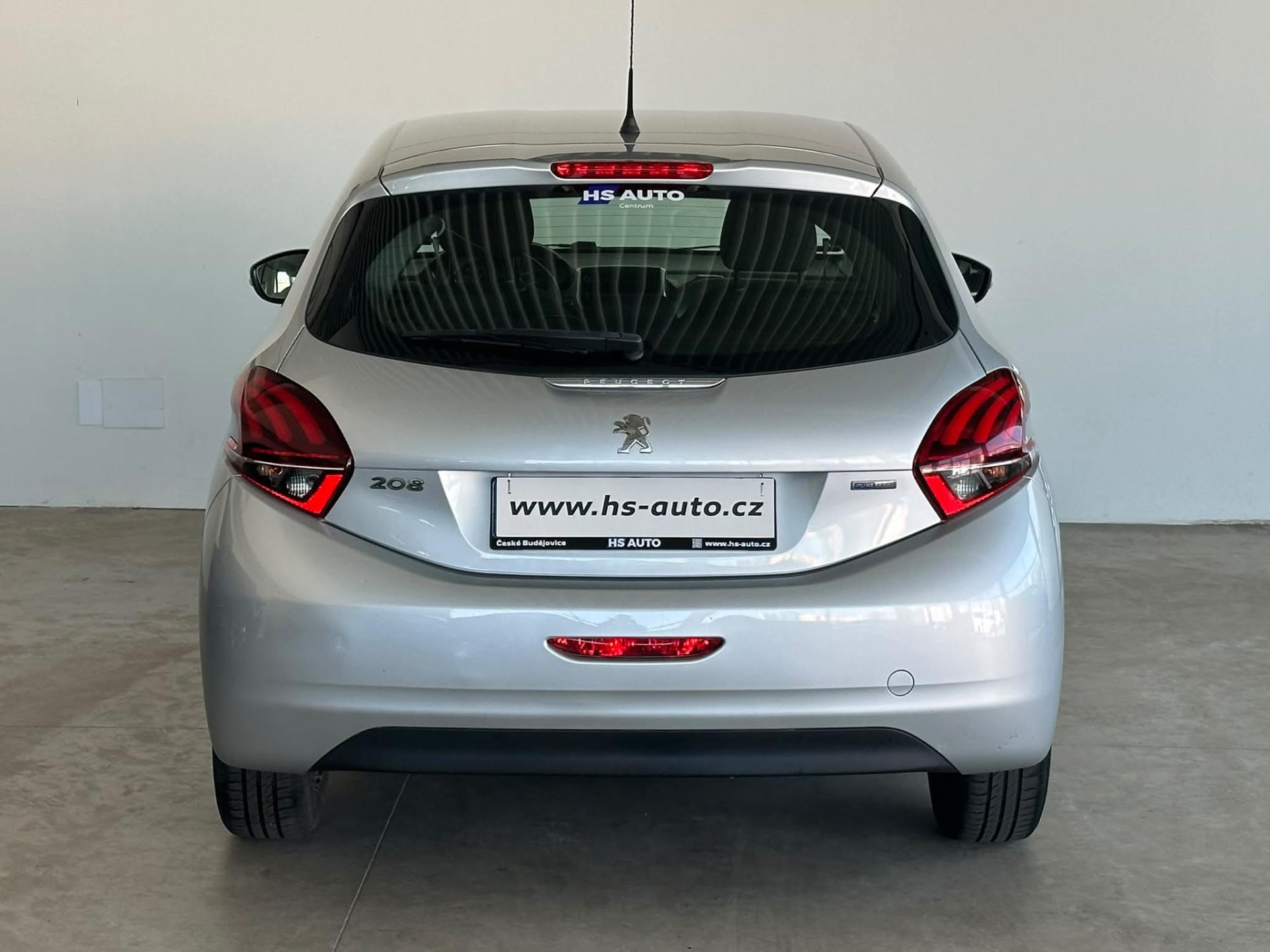Peugeot 208 hatchback