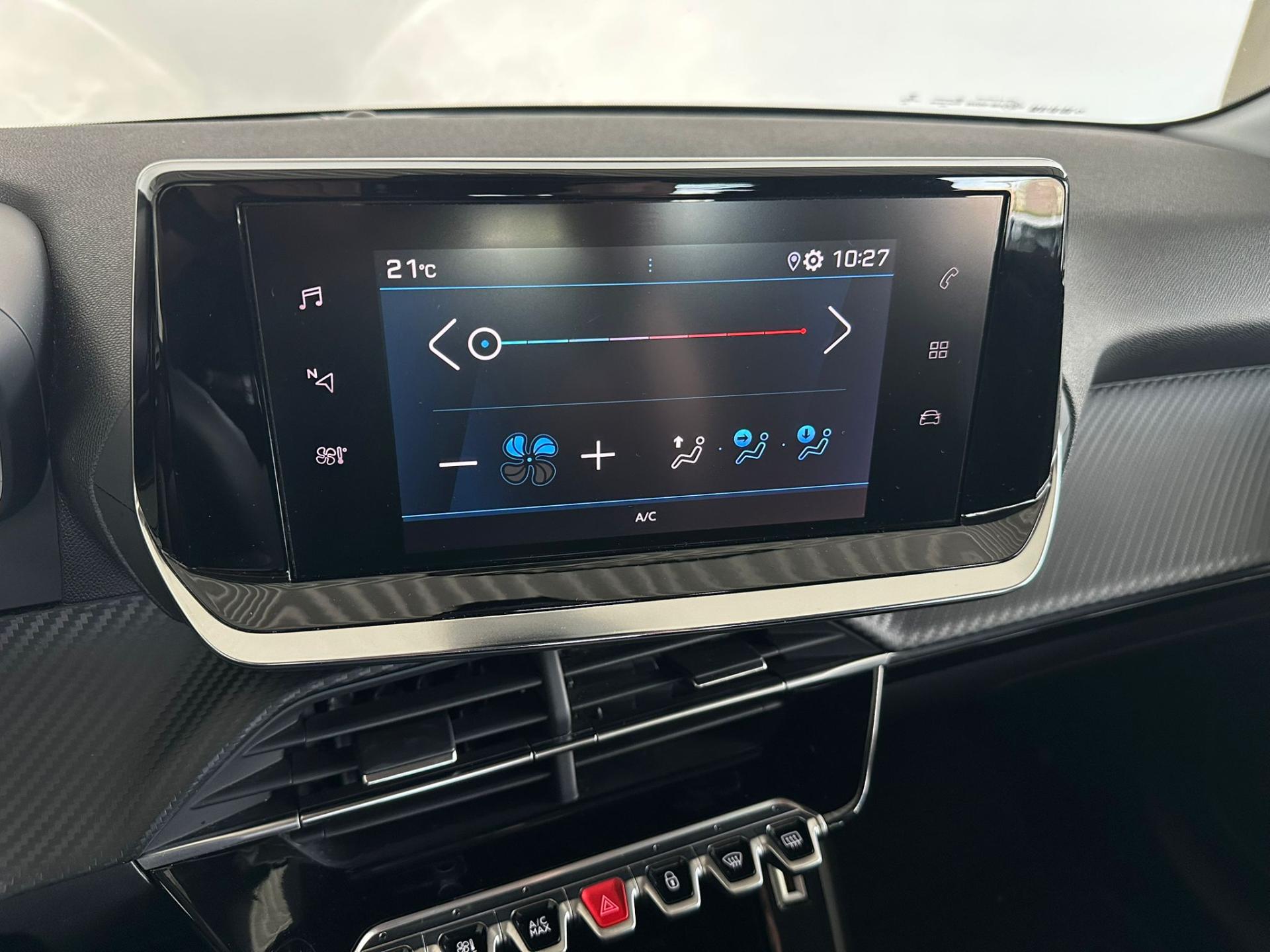Peugeot 208 hatchback