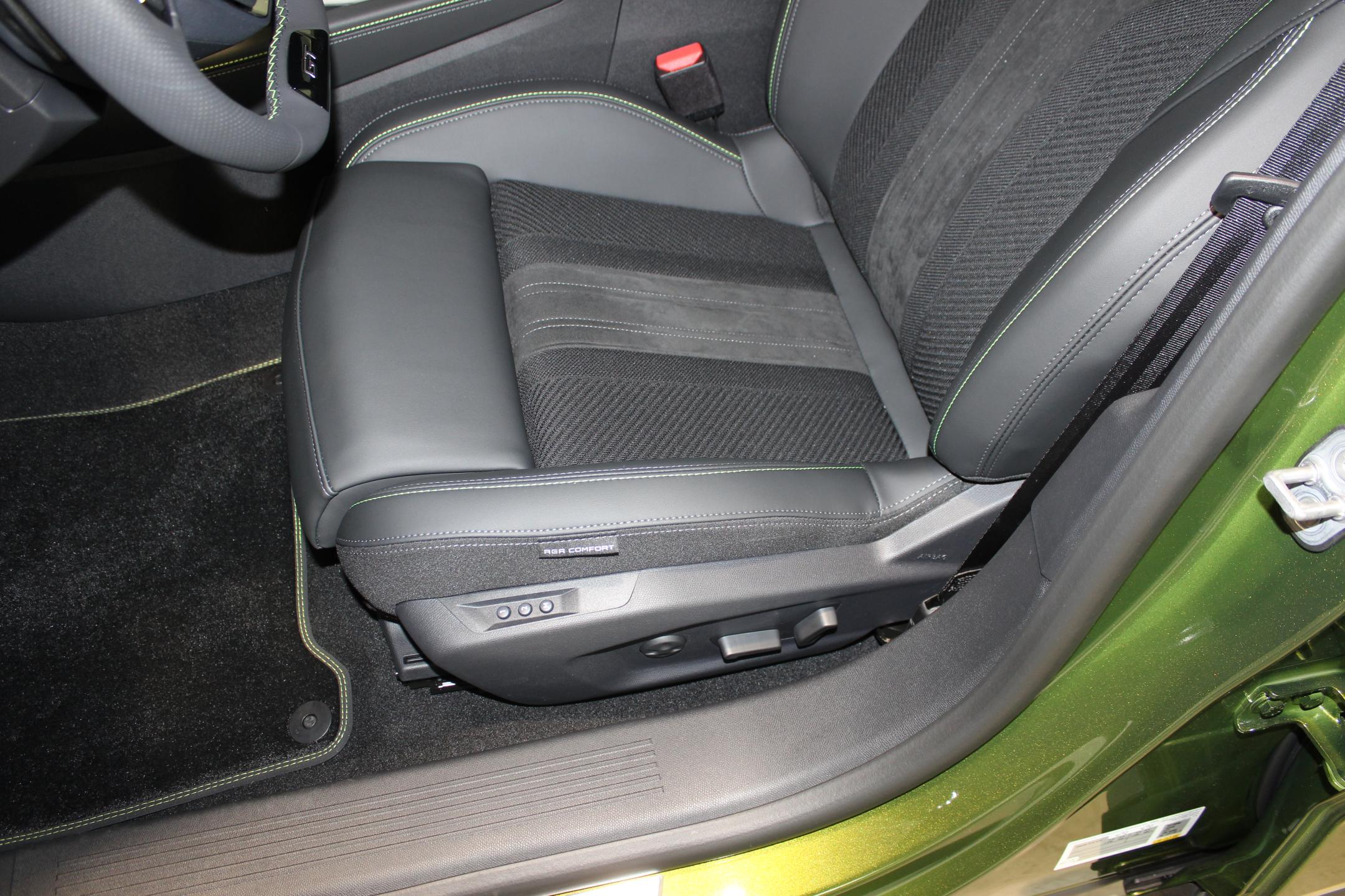 Peugeot 408 SUV