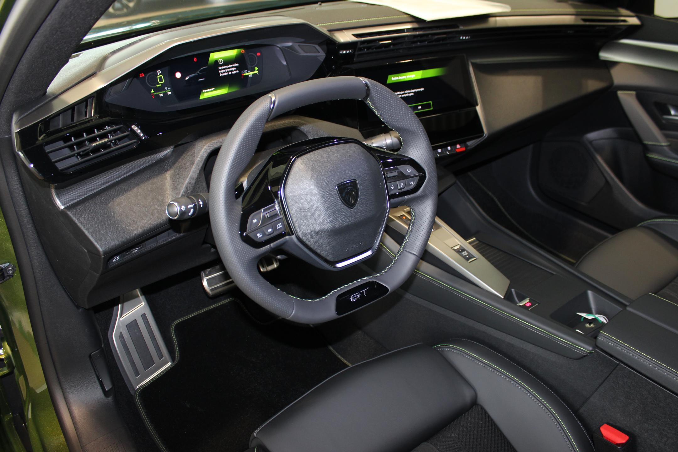 Peugeot 408 SUV