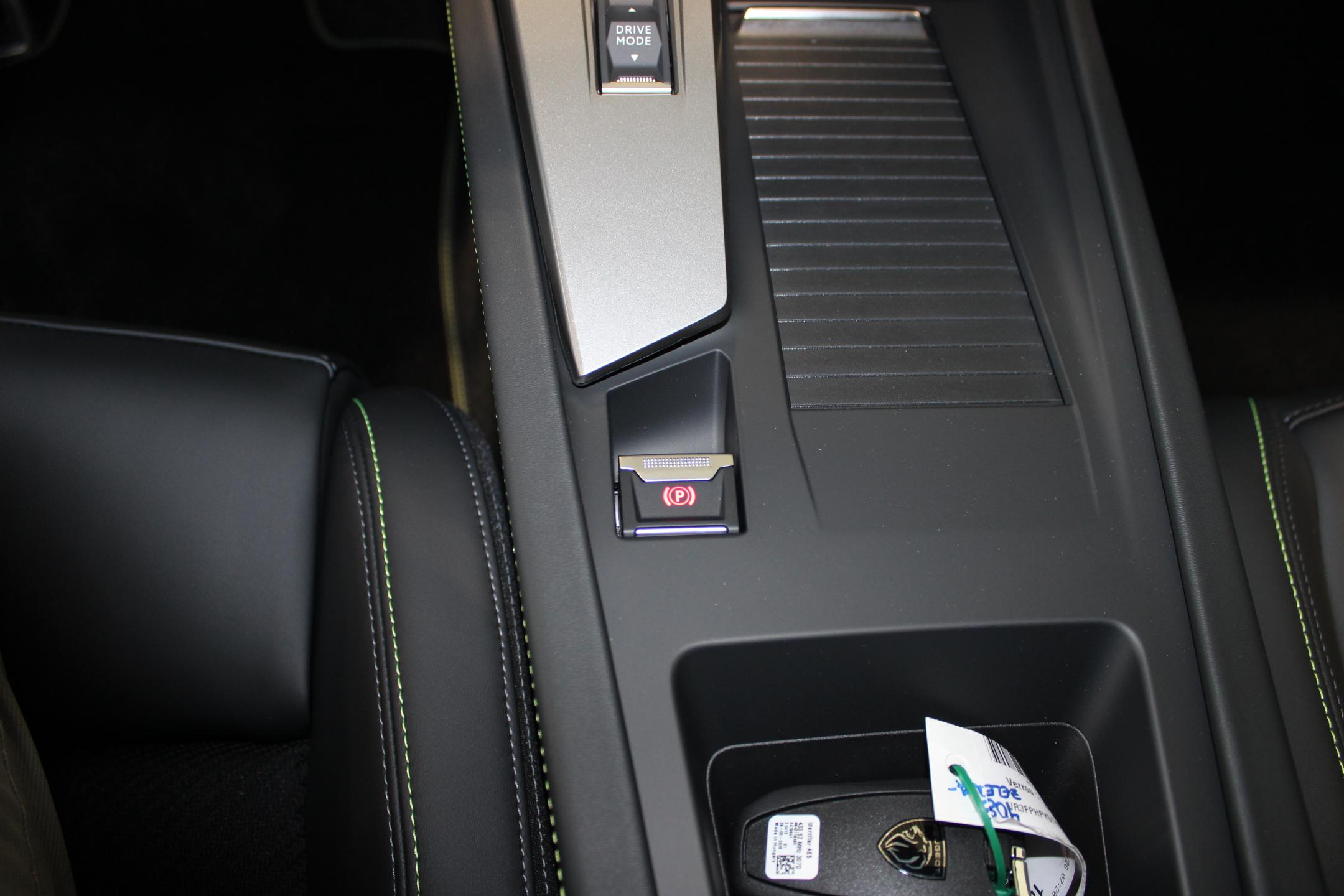 Peugeot 408 SUV