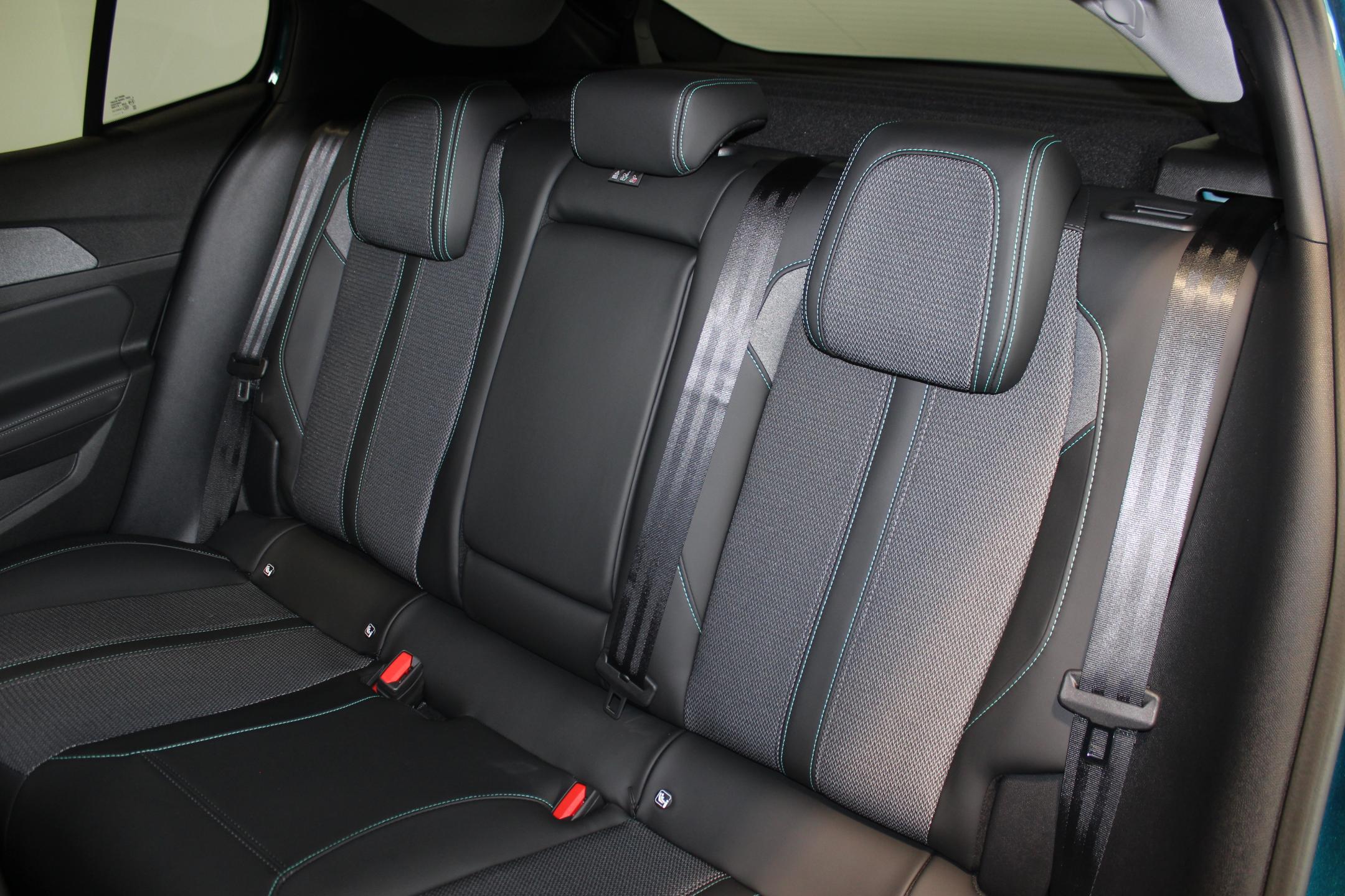 Peugeot 408 SUV
