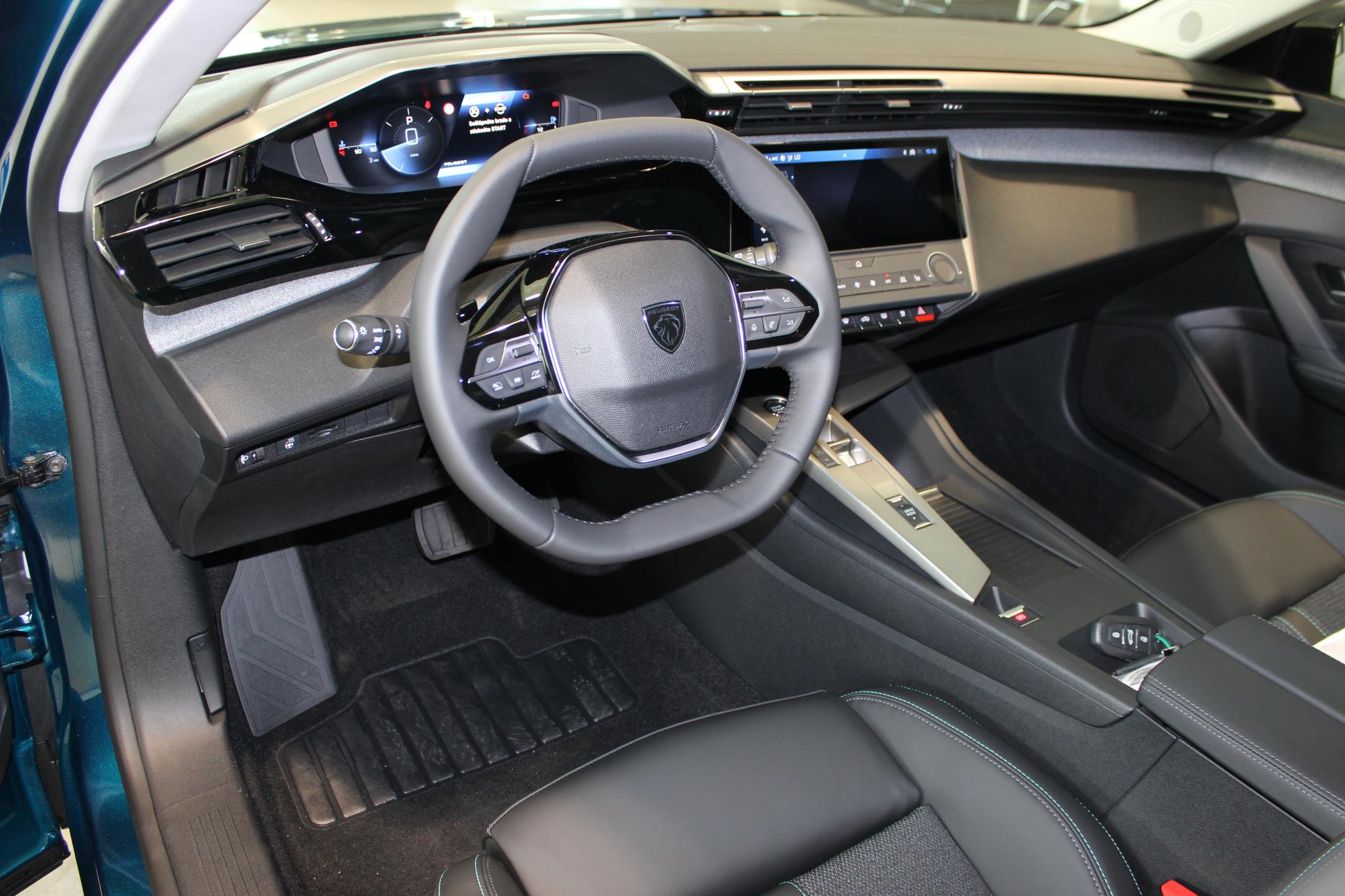 Peugeot 408 SUV