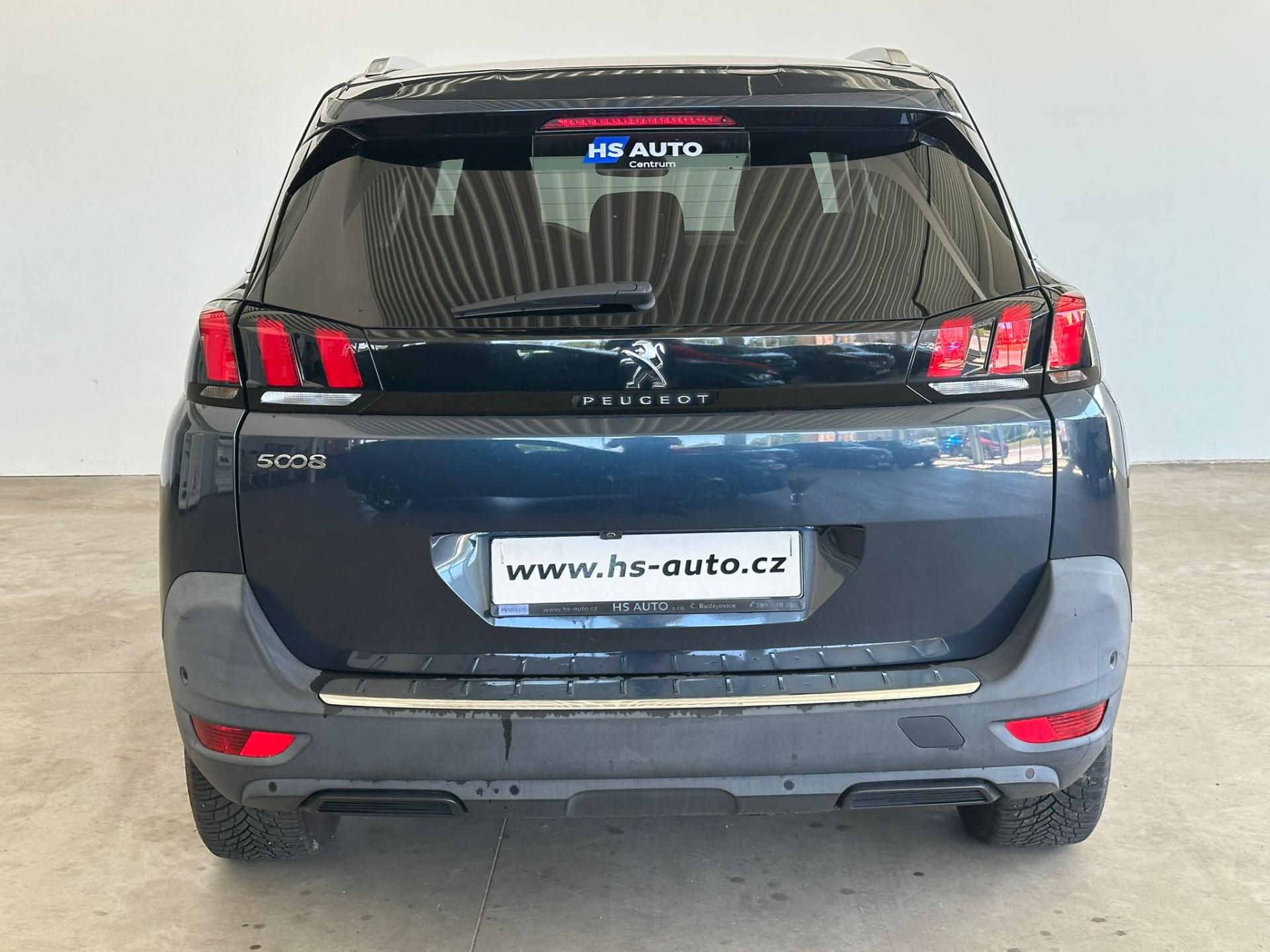 Peugeot 5008 SUV