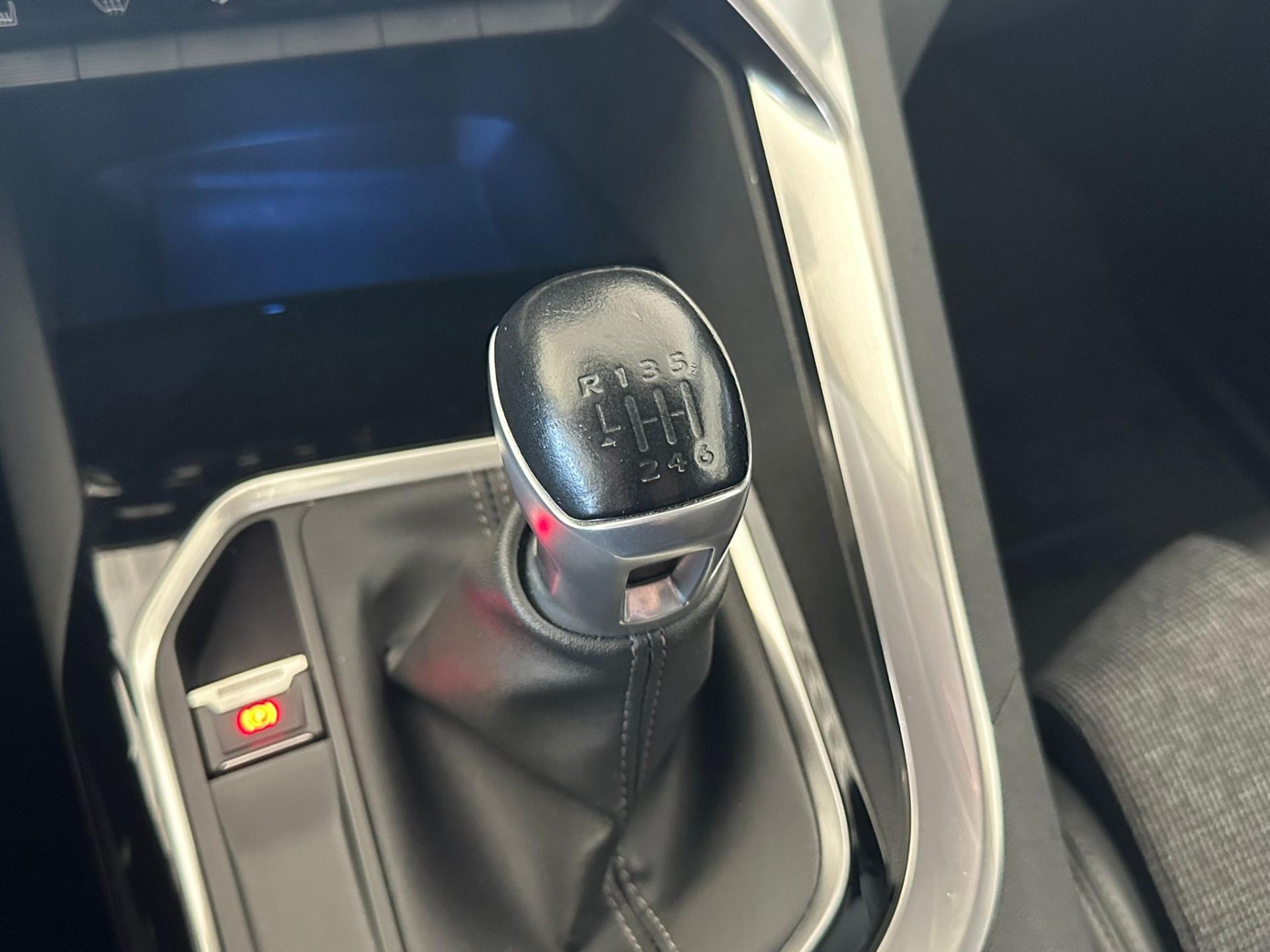 Peugeot 5008 SUV