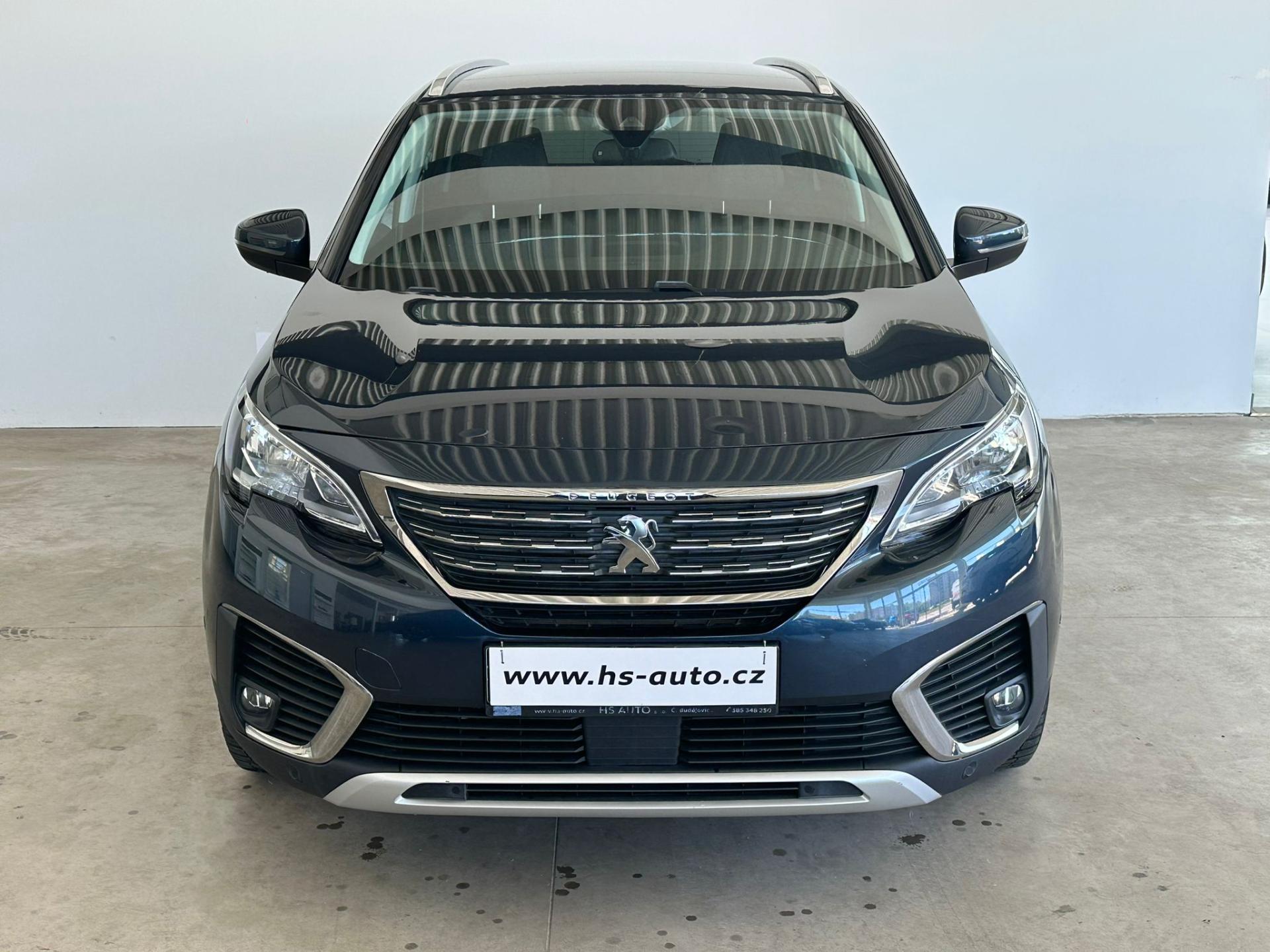 Peugeot 5008 SUV