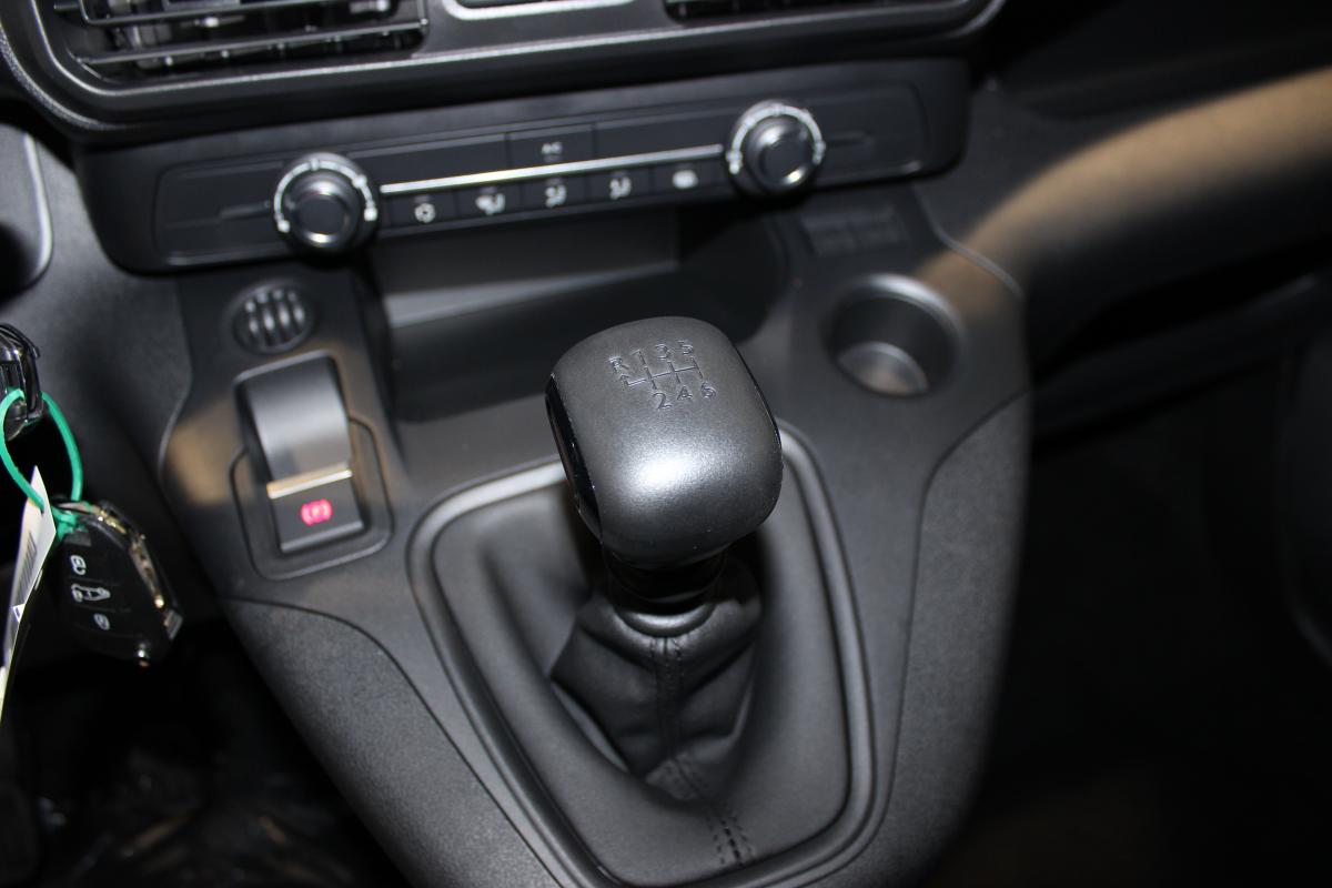 Peugeot Partner skříň