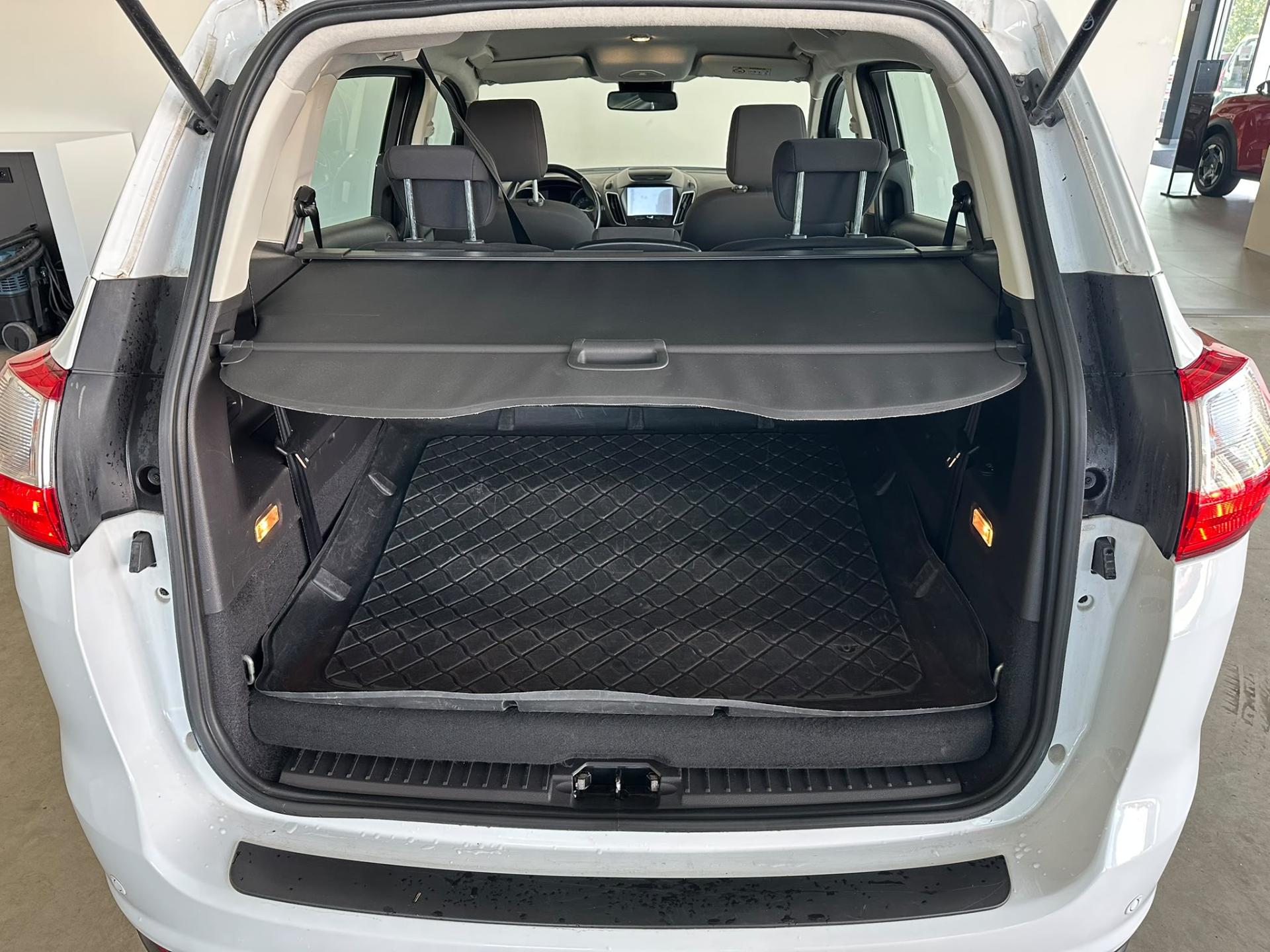 Ford Grand C-MAX MPV