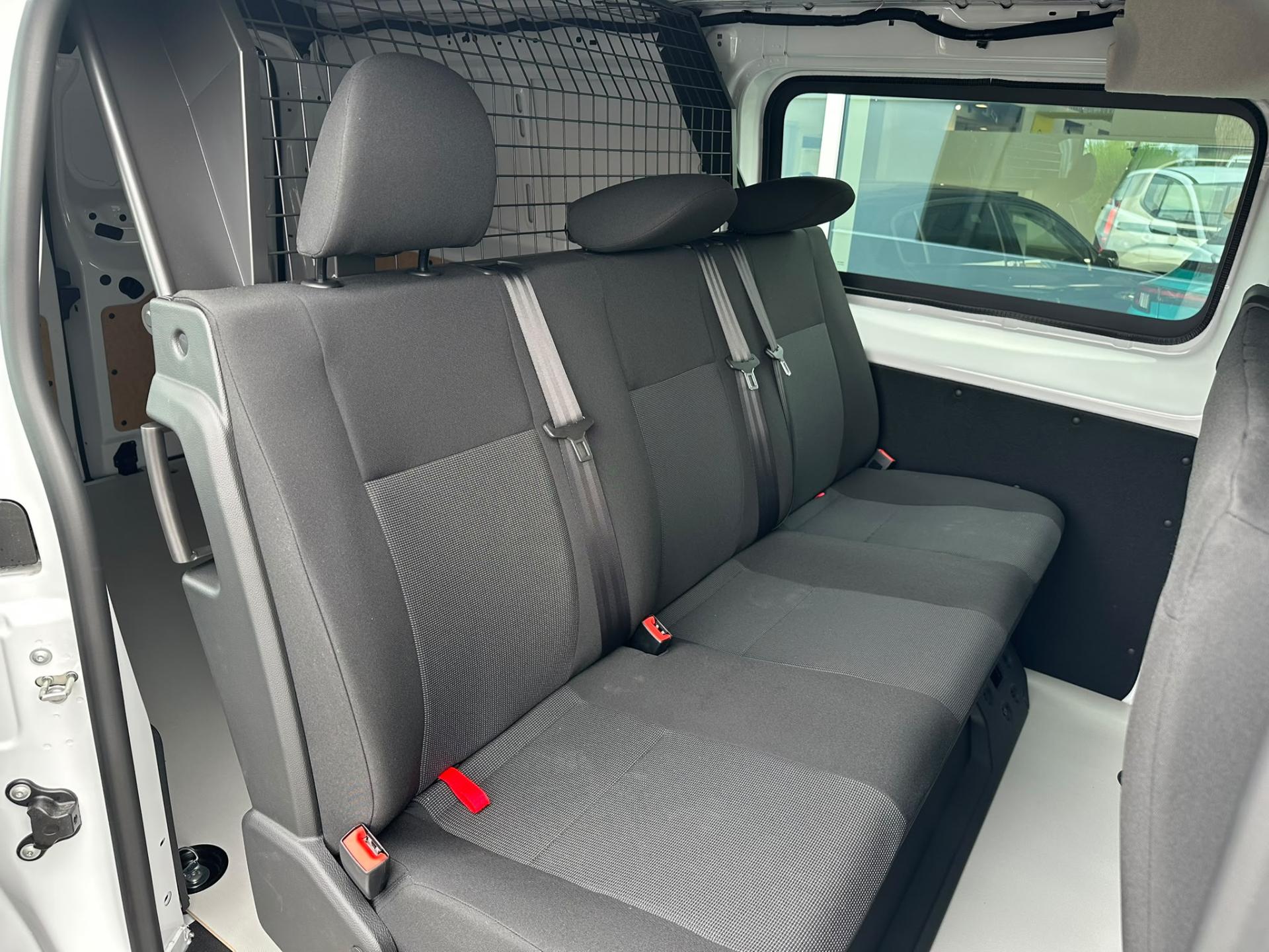 Opel Vivaro skříň