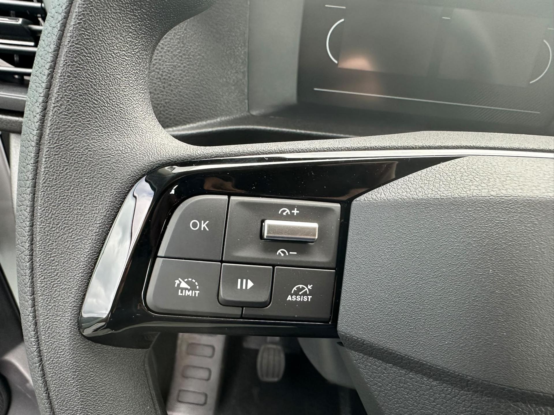 Opel Vivaro skříň