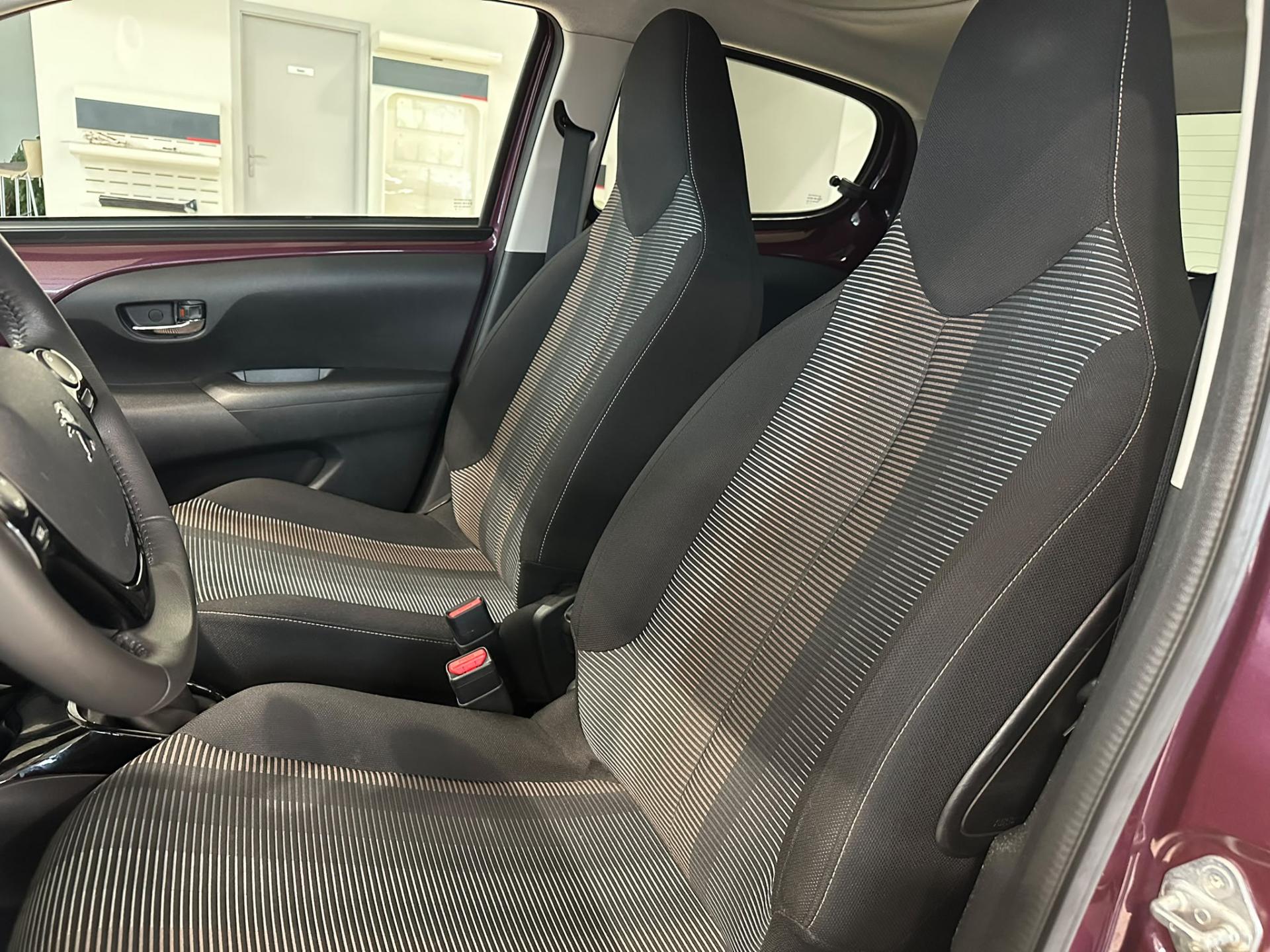 Peugeot 108 hatchback